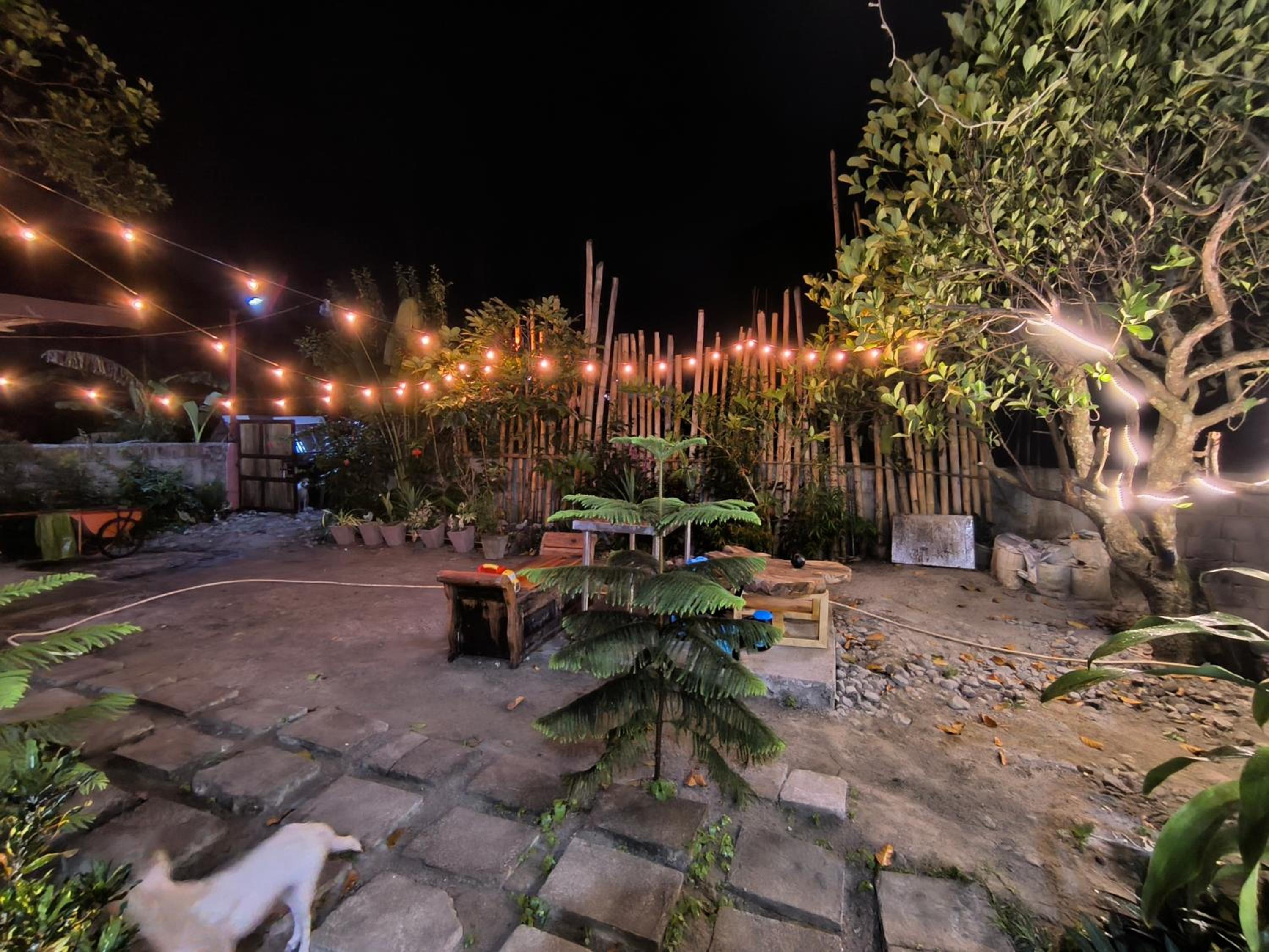 Bayabas Lounge