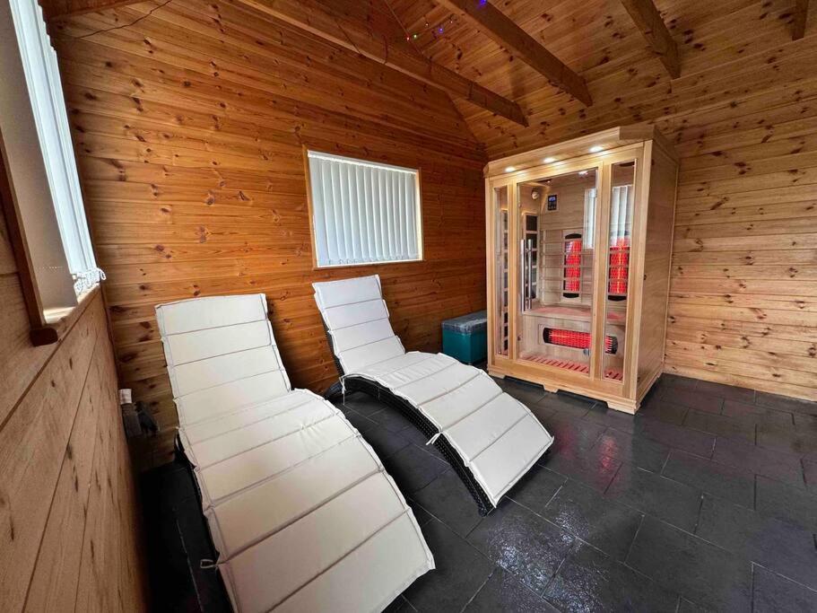 Cottage in the Countryside Near New Quay West Wales view 2