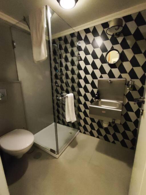 Vintage 2-BR Apt in Ashrafieh W 24 Power