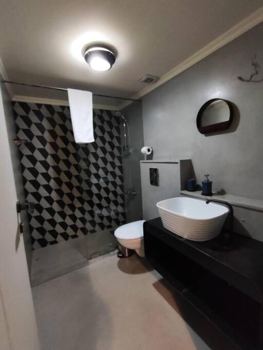 Vintage 2-BR Apt in Ashrafieh W 24 Power