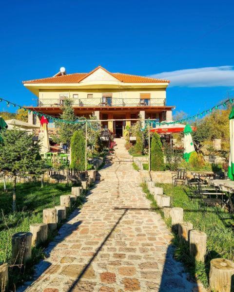 Vila Shen Maria