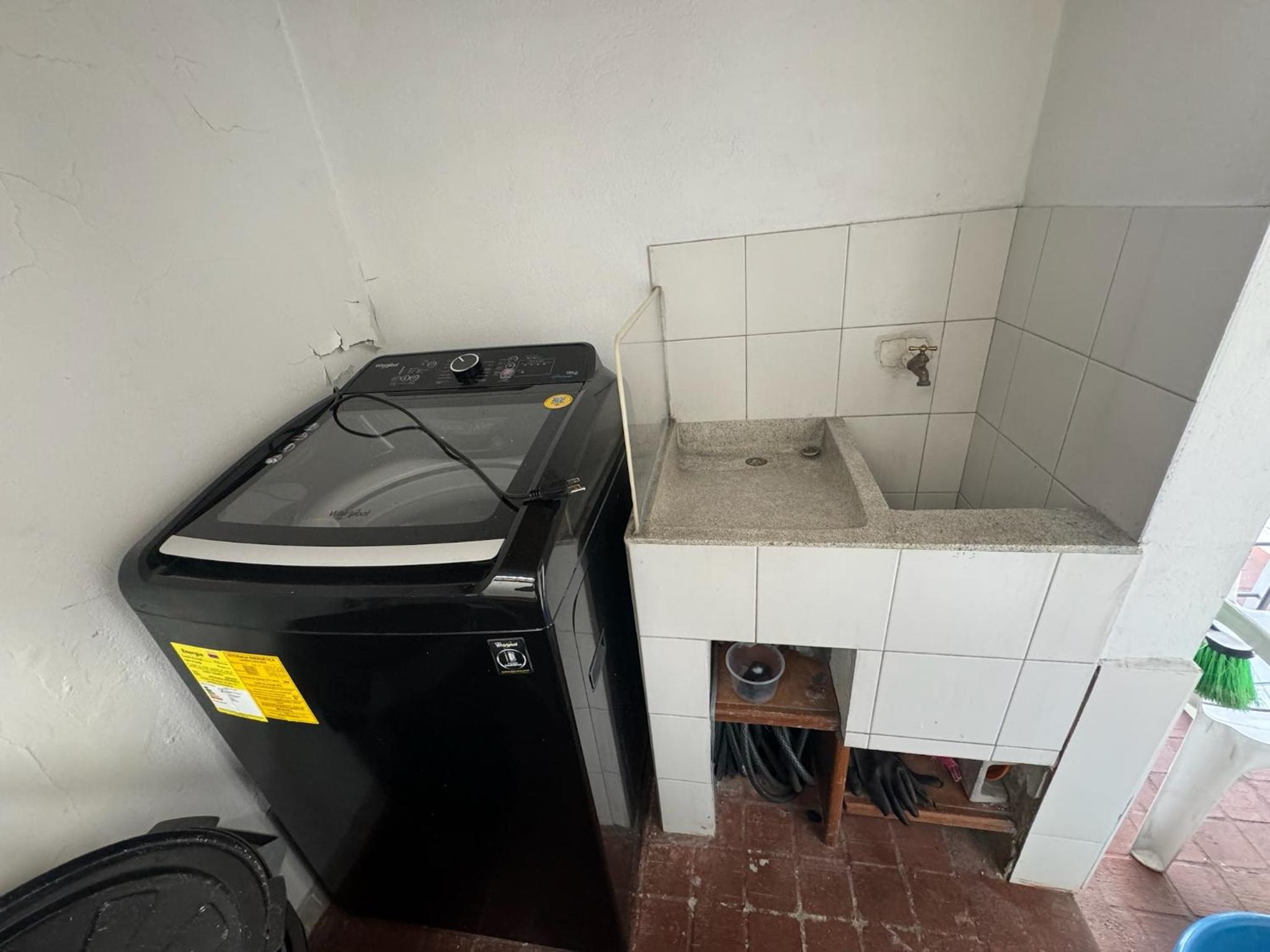 Casa Entera-Cerca a Mall La Central y Estación de Tranvía