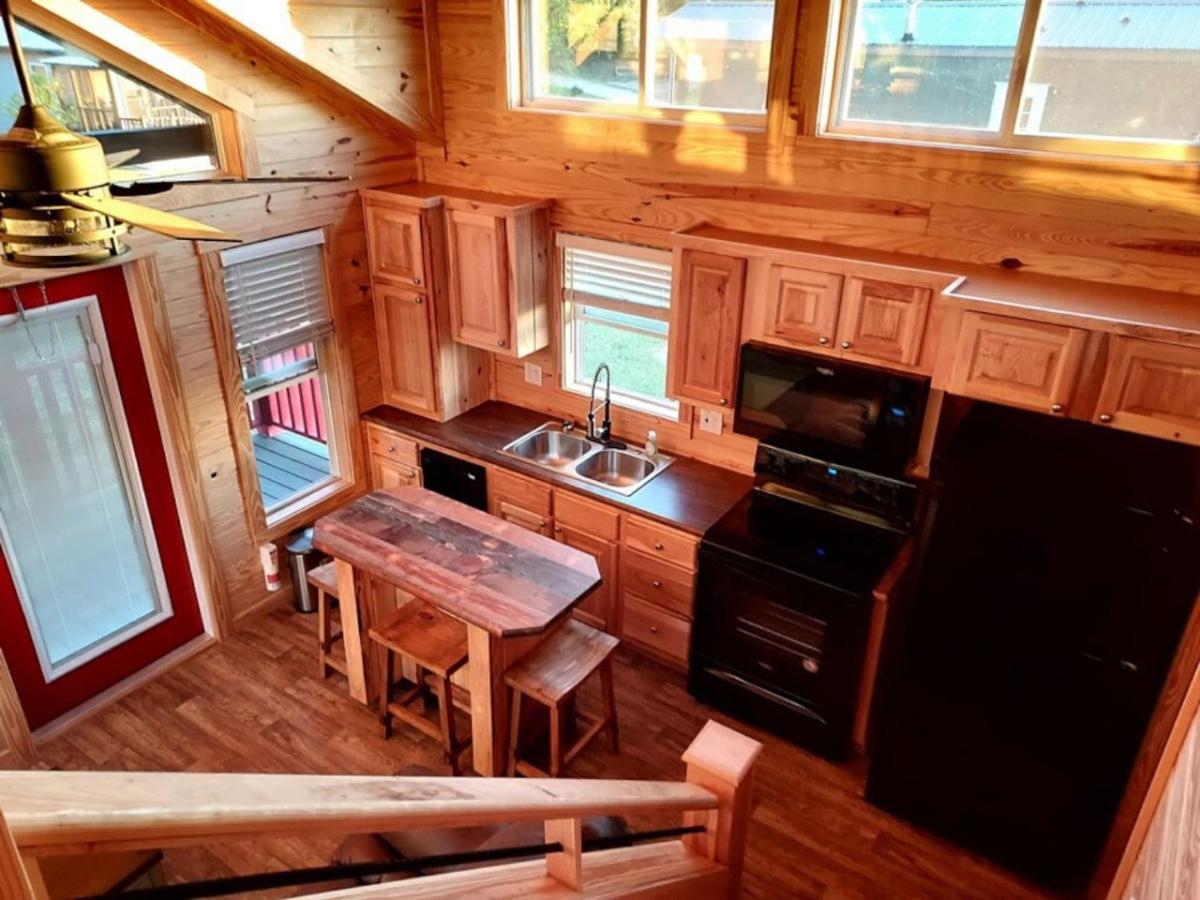 Lakefront Cottage with Hot Tub & Sunset Views view 5