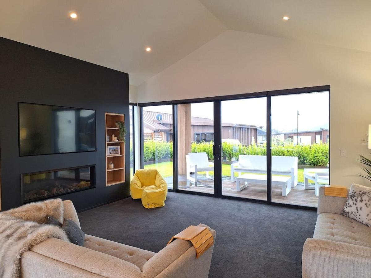 Fantastic family home Wanaka view 3