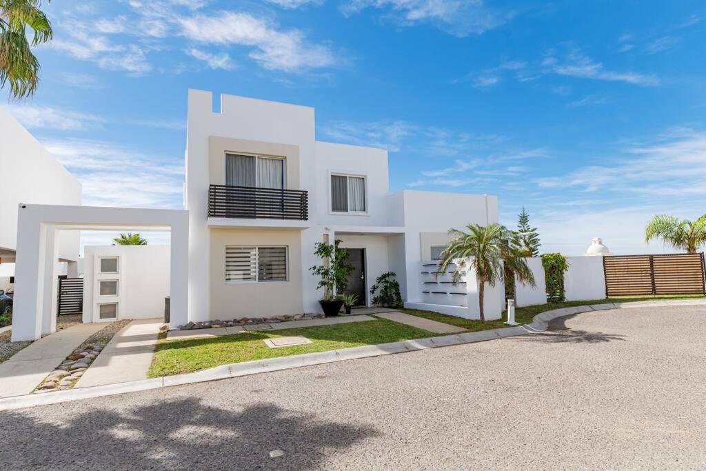 Spectacular house in Cabo with private pool & BBQ! view 3