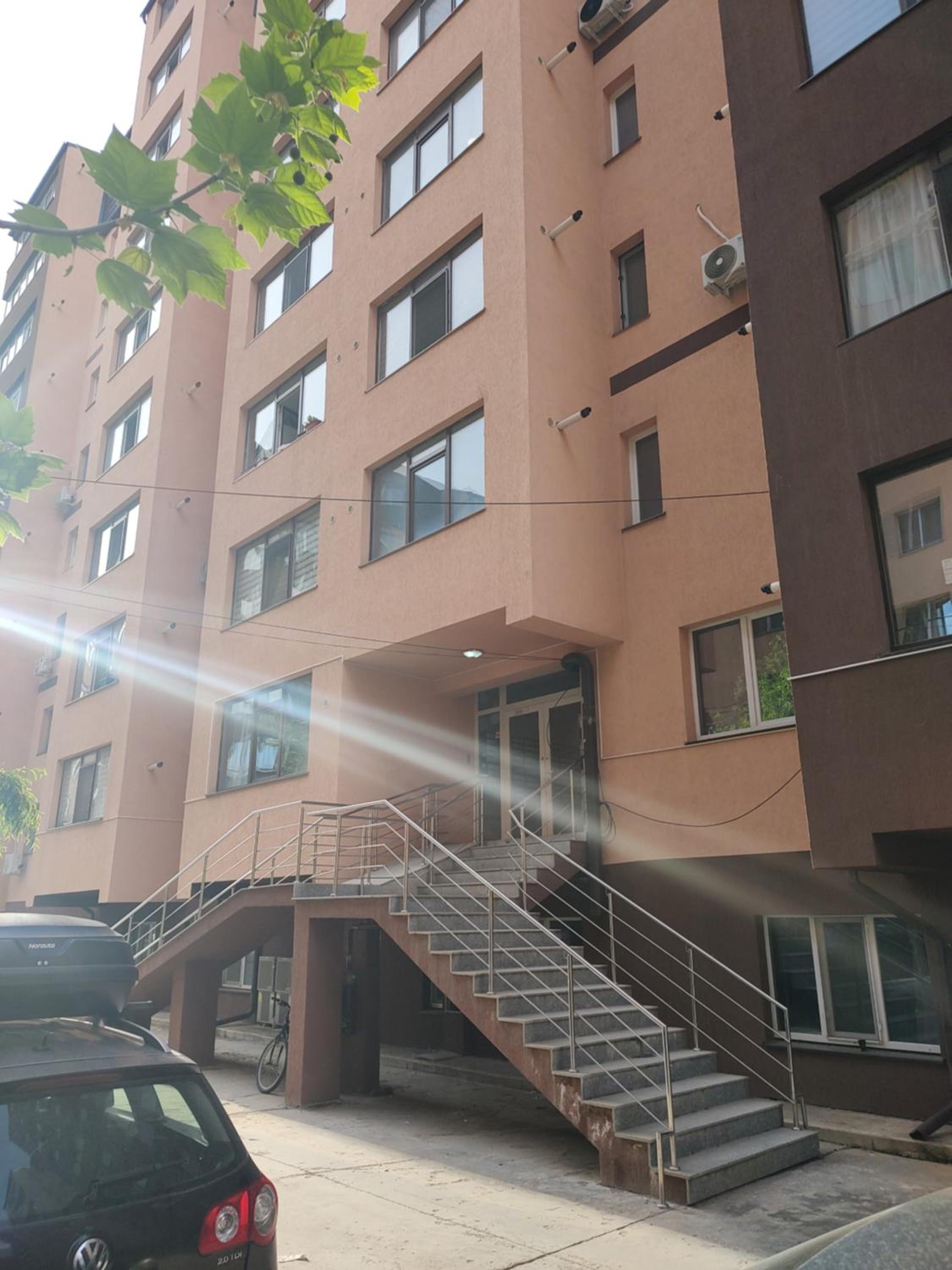 Hotel Luxury 2 Rooms Free Parking Air Conditioning Espresso Modern Bright View Full Complet Utilat - Image 1