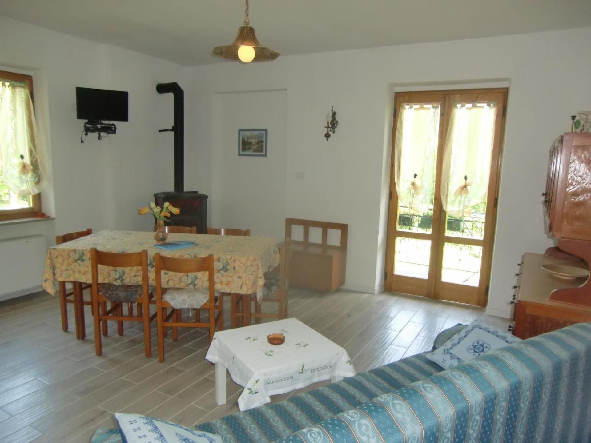 Sehr geräumige Wohnung umgeben von Natur view 4