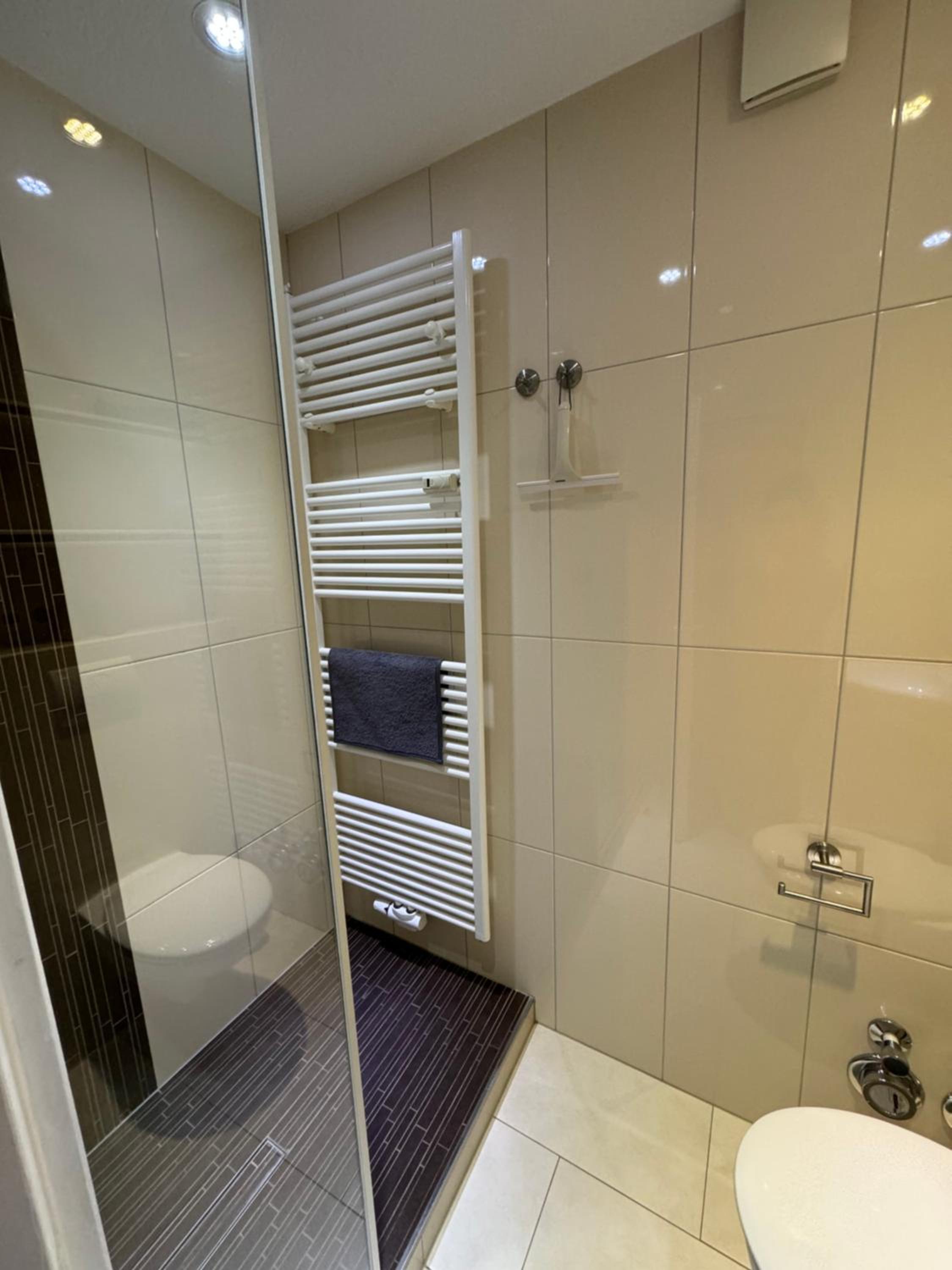 Traumhafte Ferienwohnung - direkter Meerblick - 50m zum Strand in Cuxhaven Duhnen in 1A Lage im Haus Seehütte