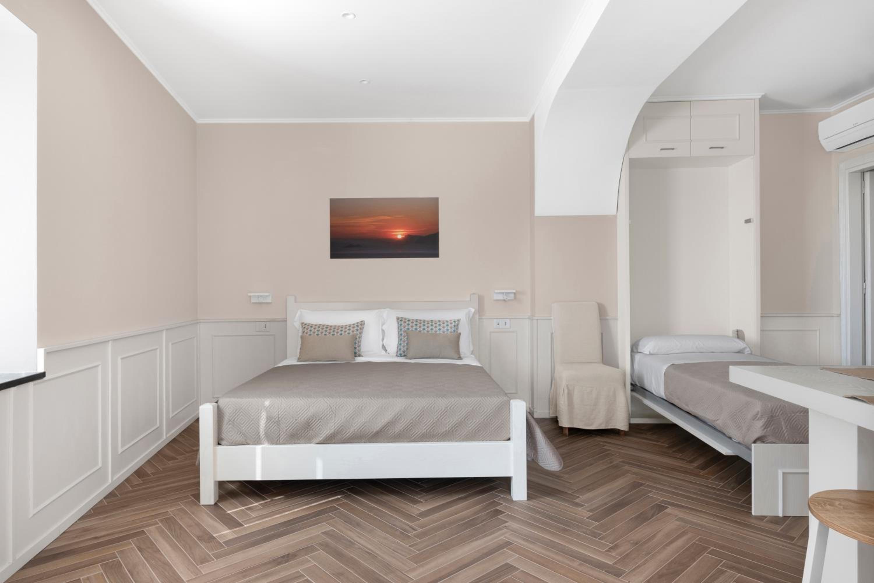Cyrus&Janus flats - De Vivo Realty view 4