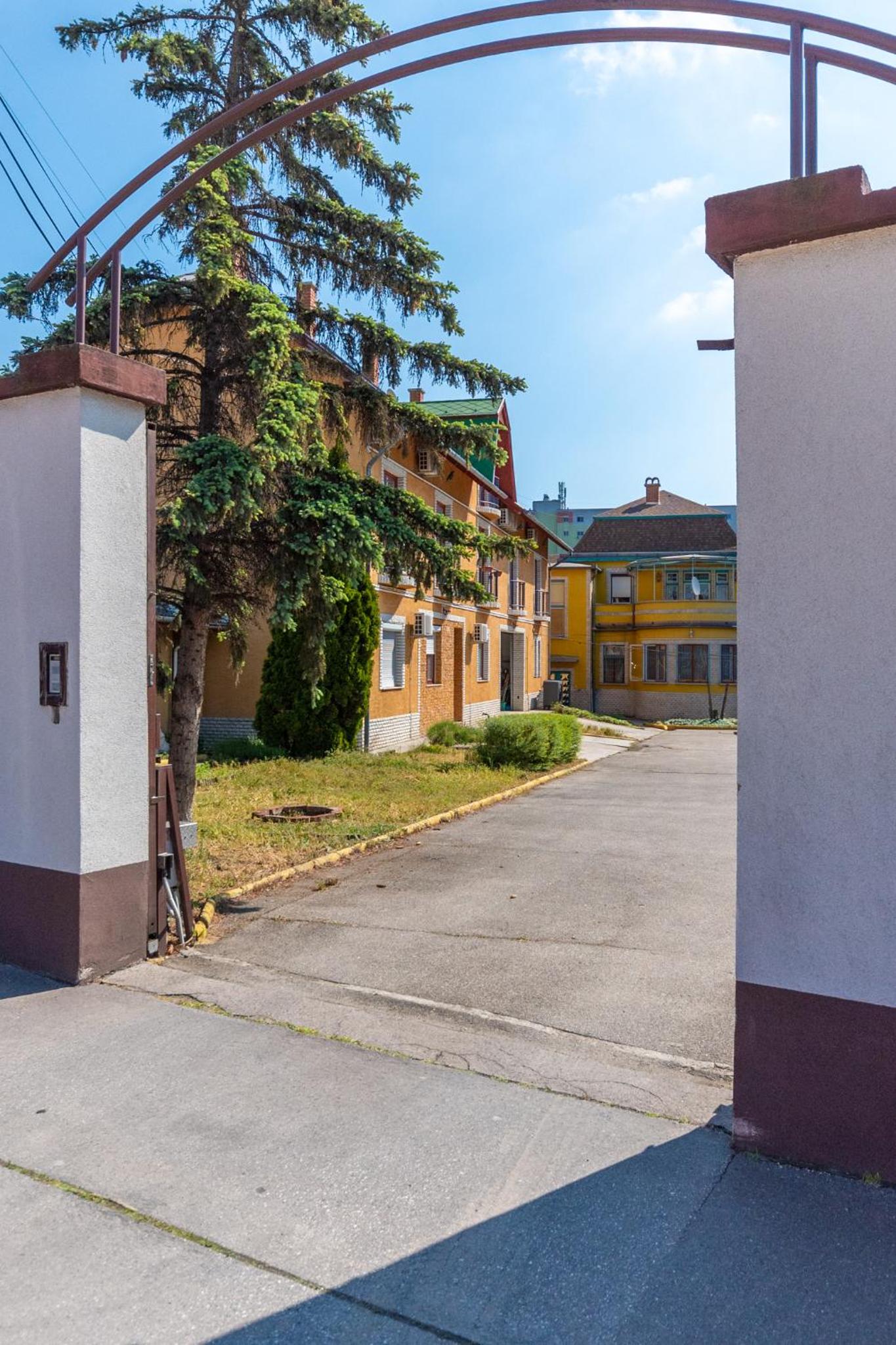 R APARTMENTS BUDAPEST