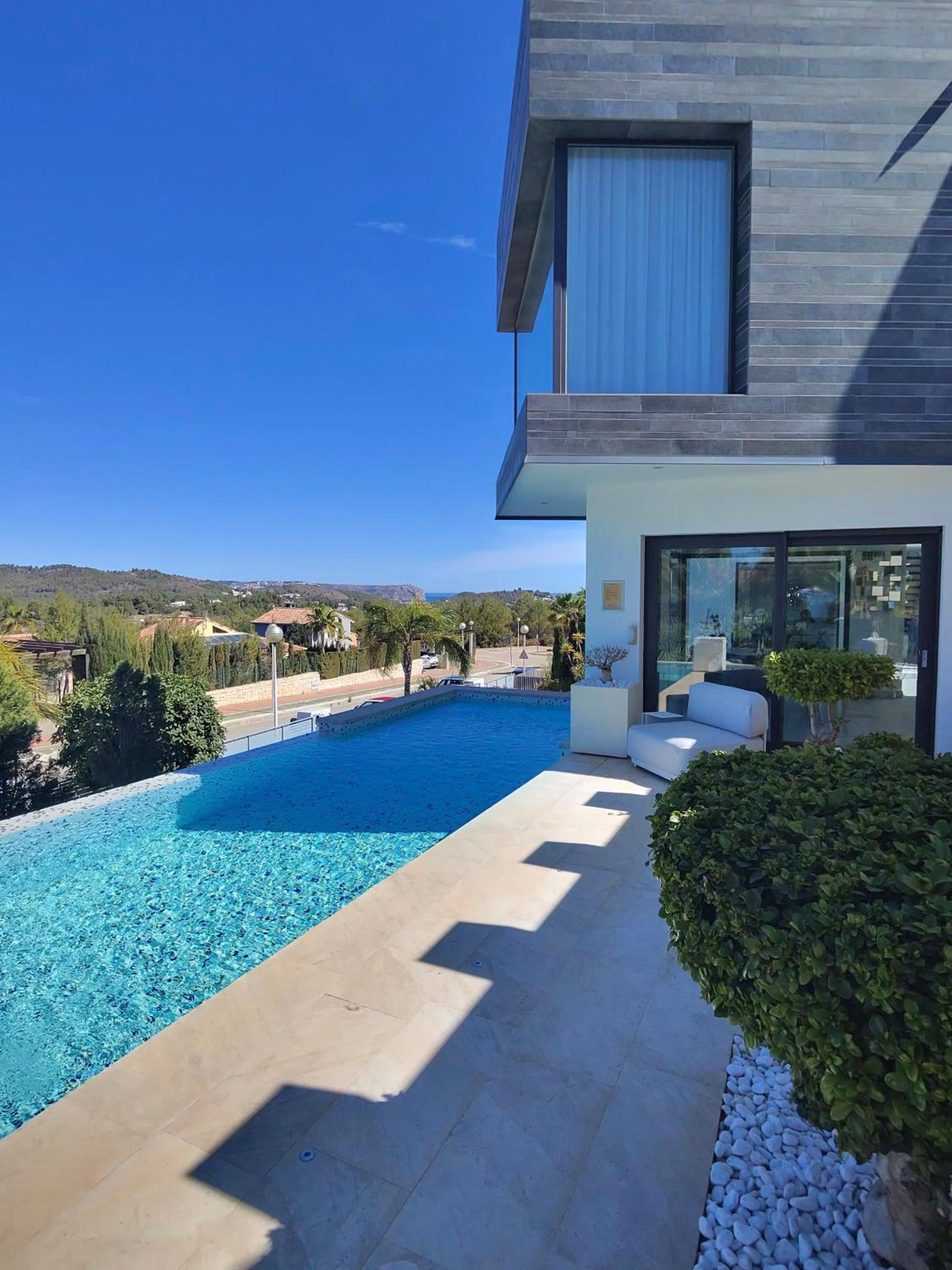 Exquisite Luxury Paradise