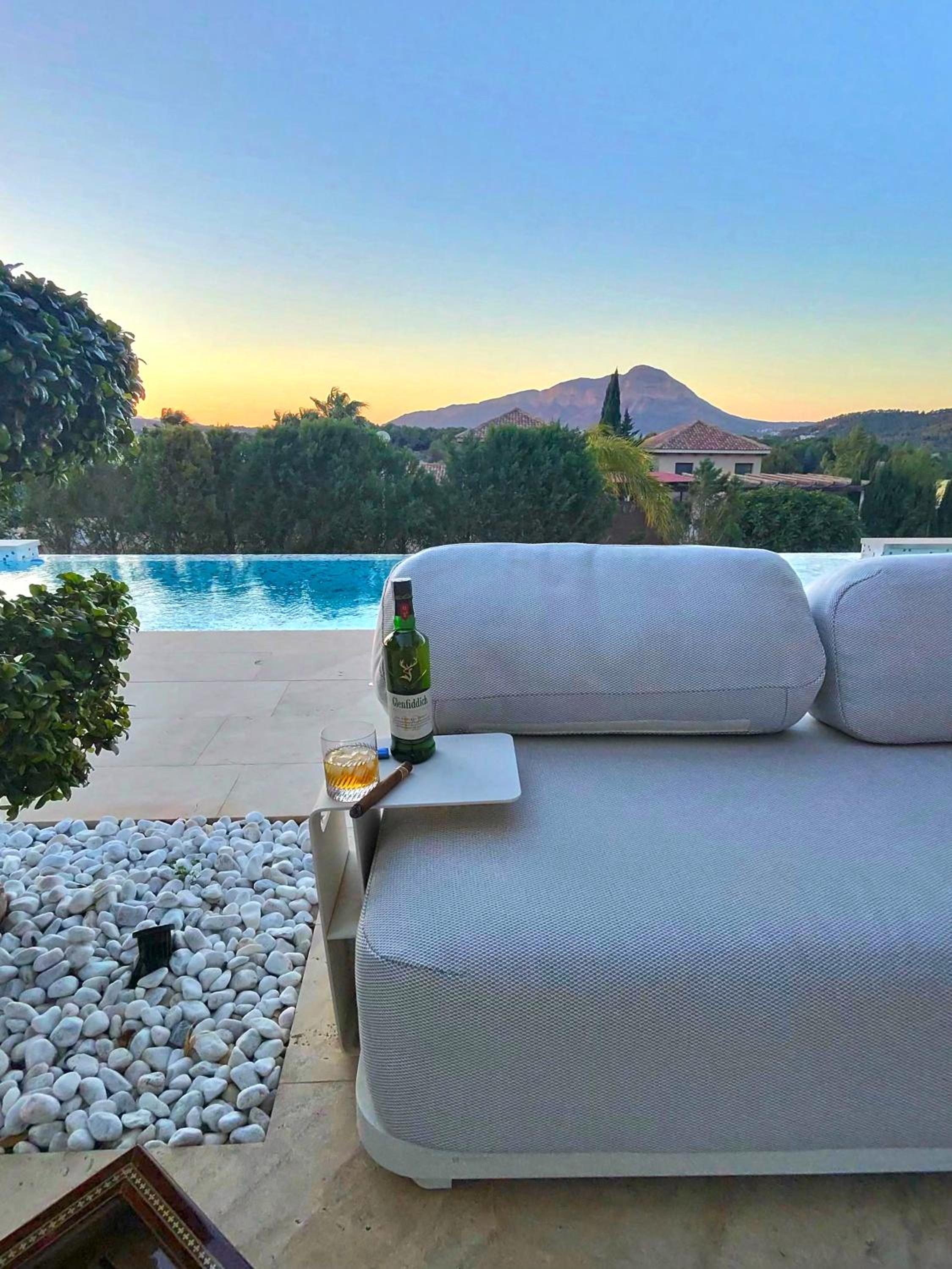 Exquisite Luxury Paradise