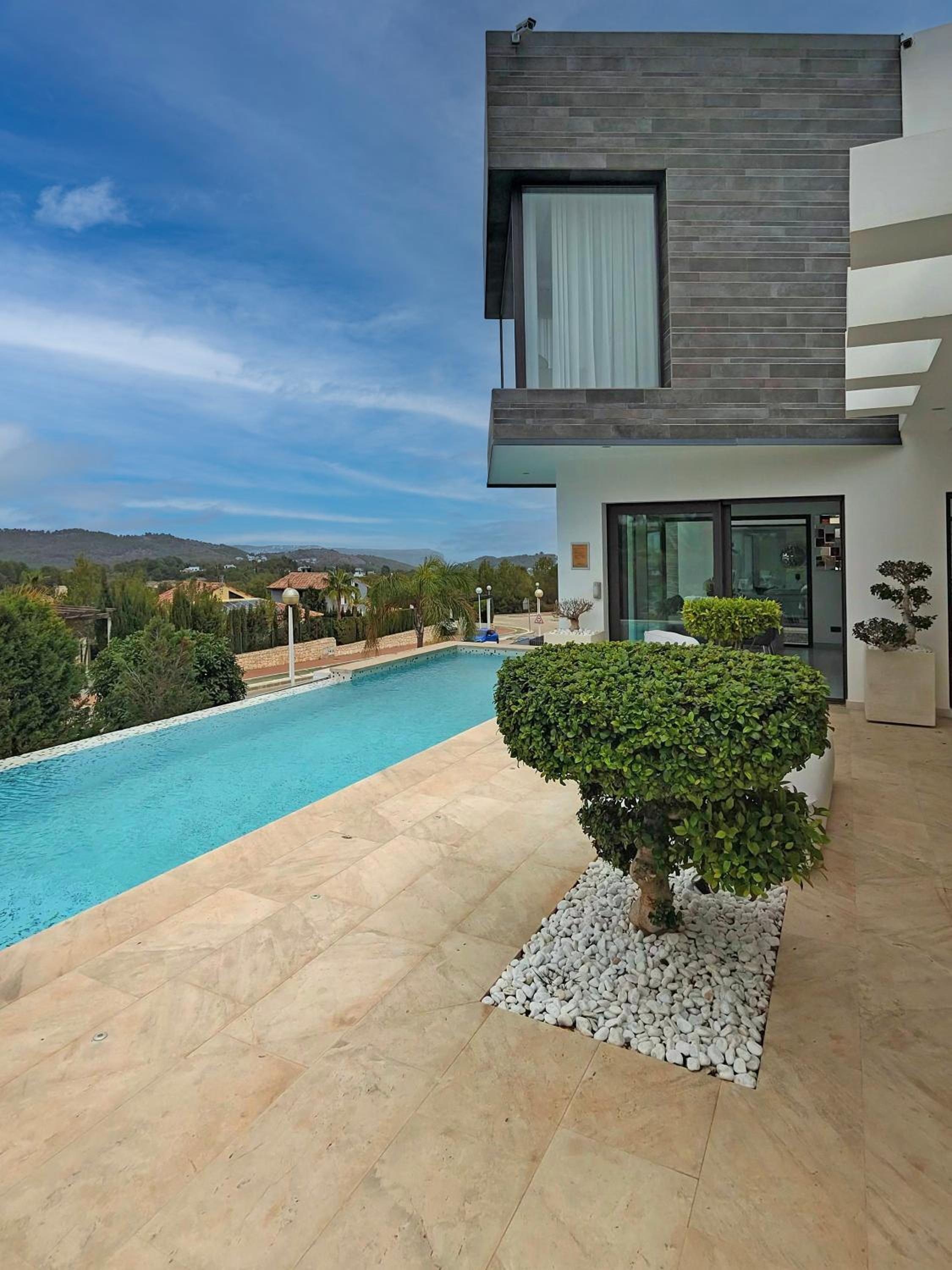Exquisite Luxury Paradise