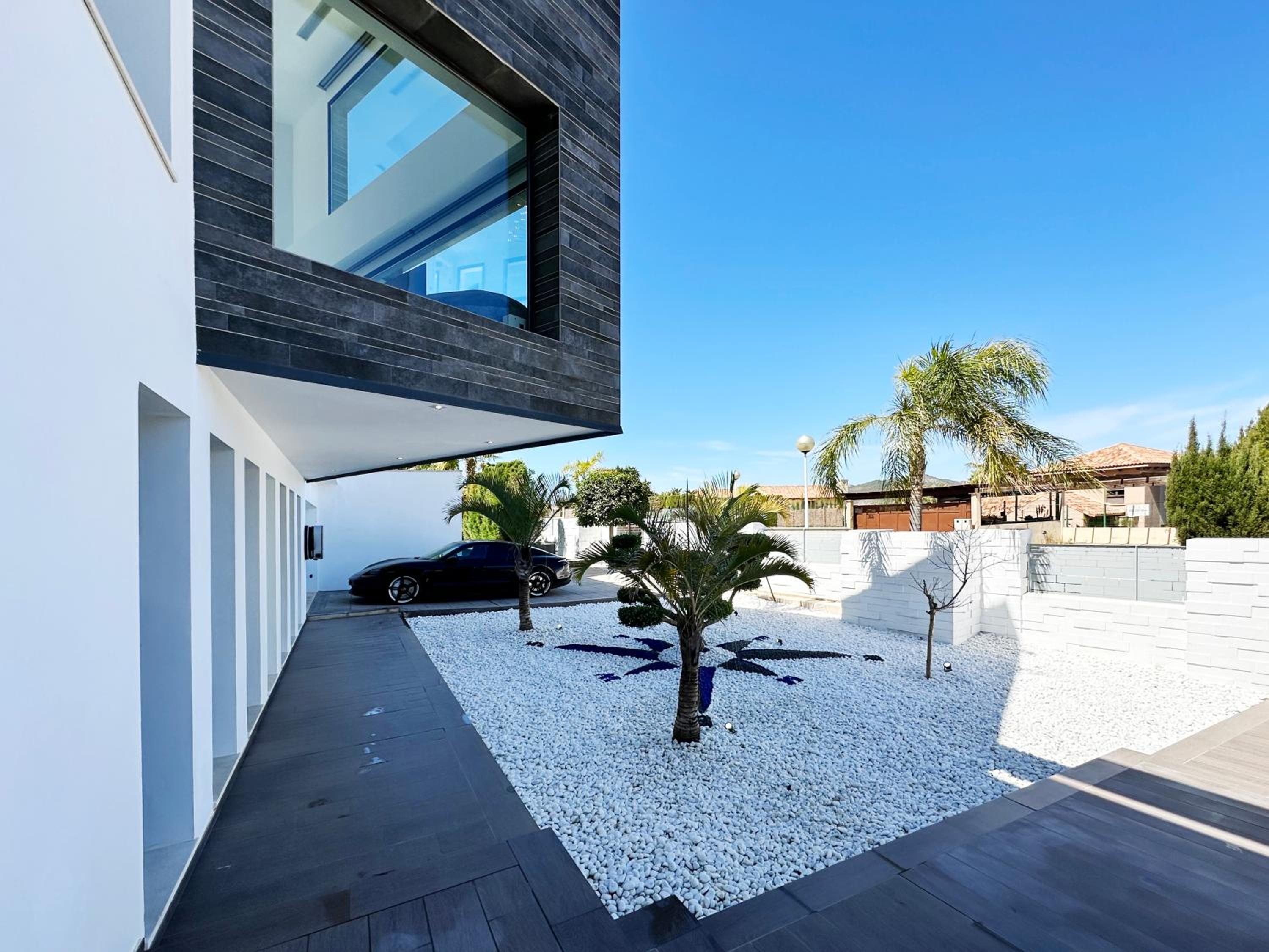 Exquisite Luxury Paradise