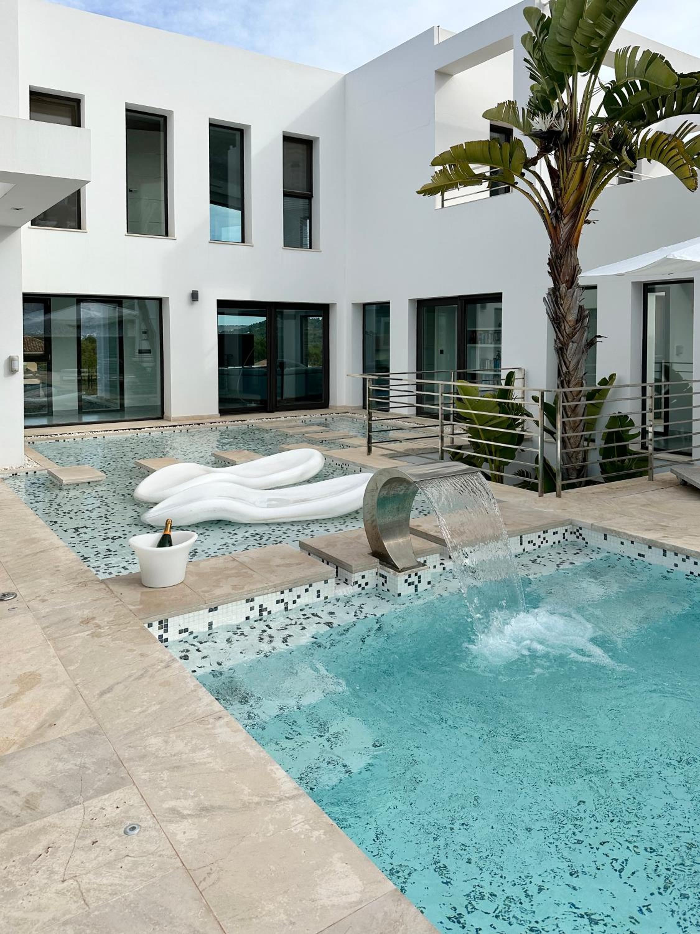 Exquisite Luxury Paradise