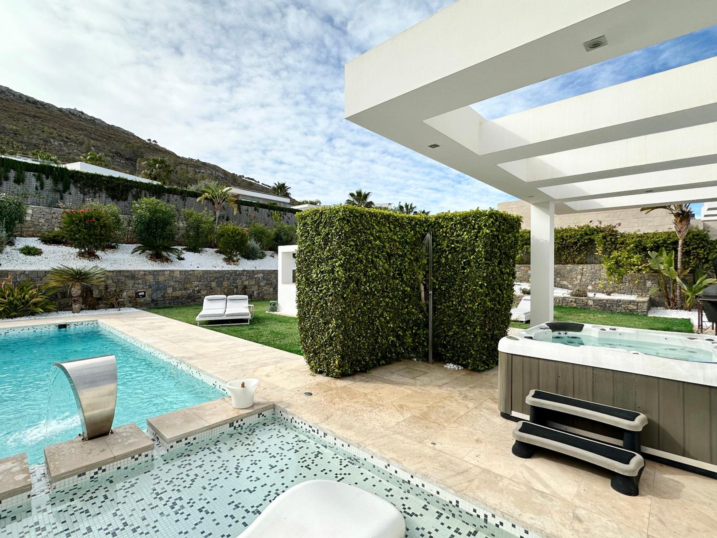 Exquisite Luxury Paradise