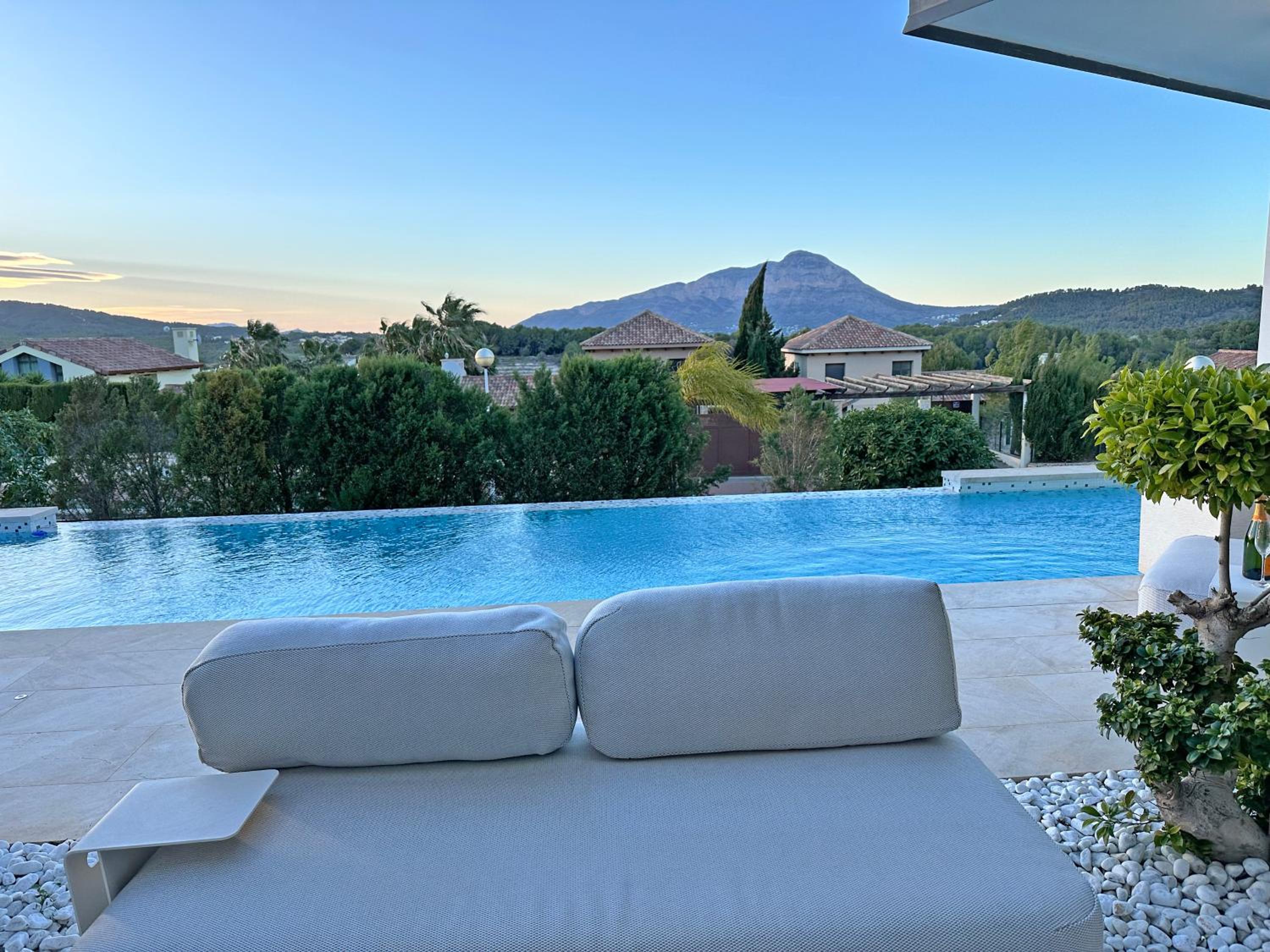 Exquisite Luxury Paradise