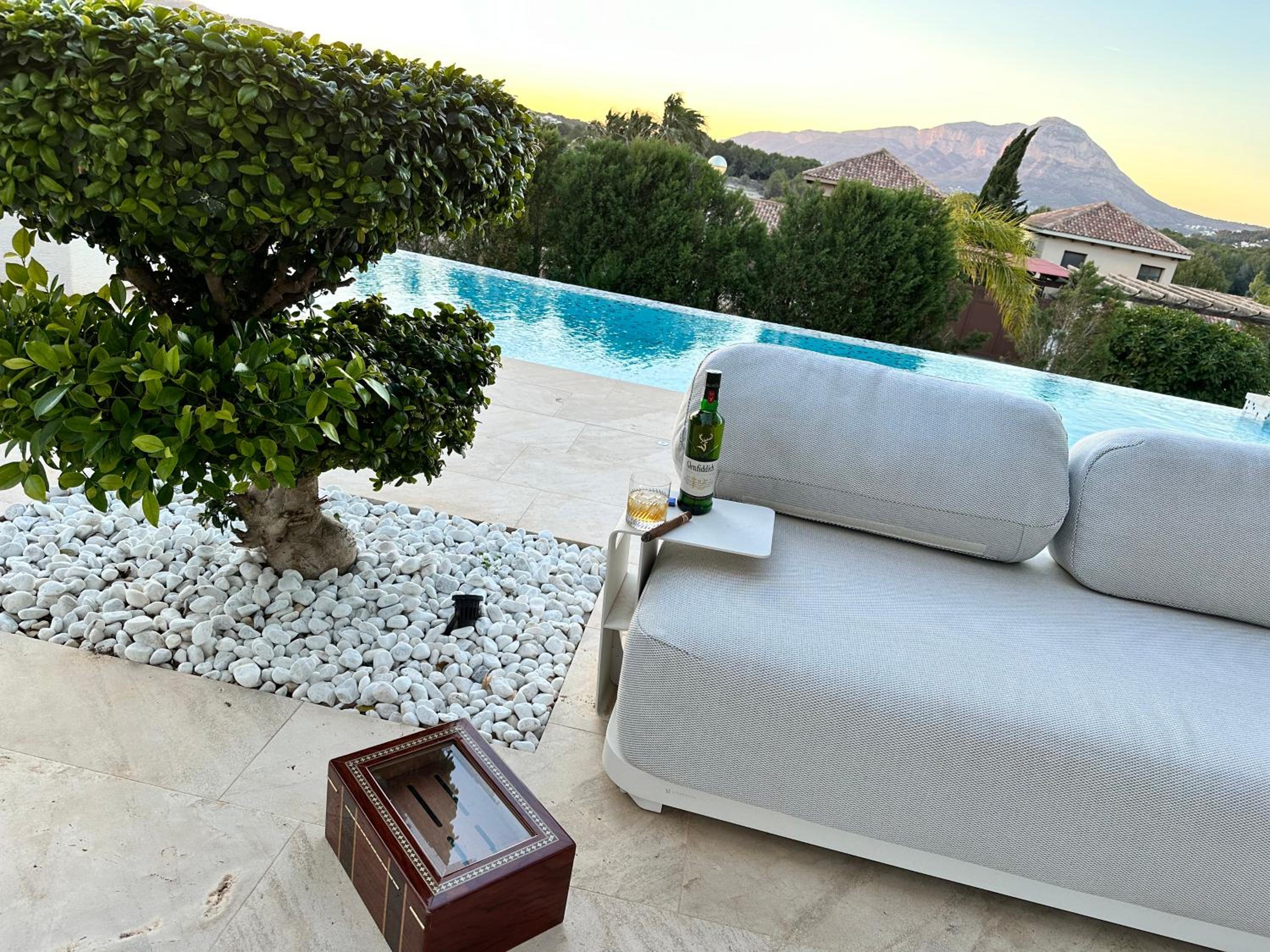 Exquisite Luxury Paradise