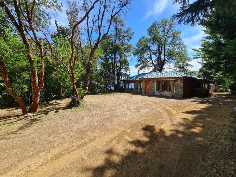 Casa a orilla del lago
