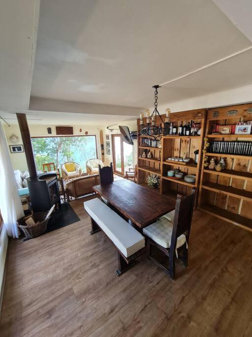 Casa a orilla del lago