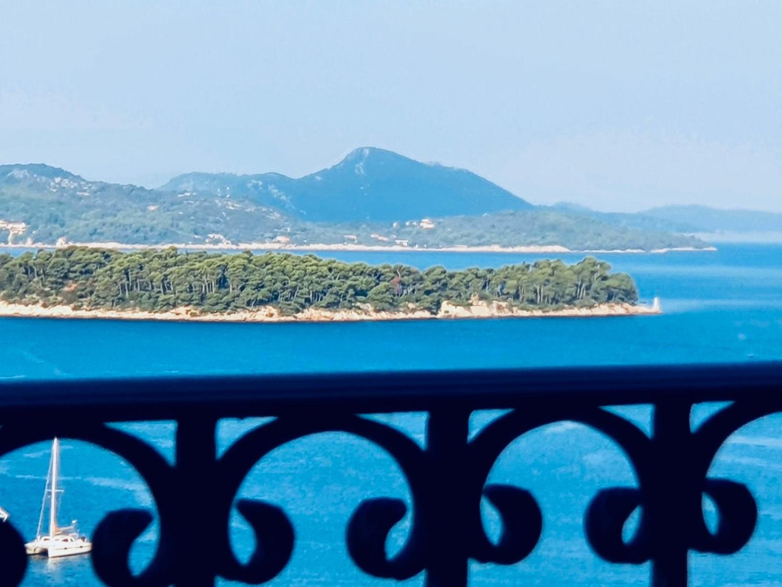 Dalmatian House, spacious stone terraces, balcony , views