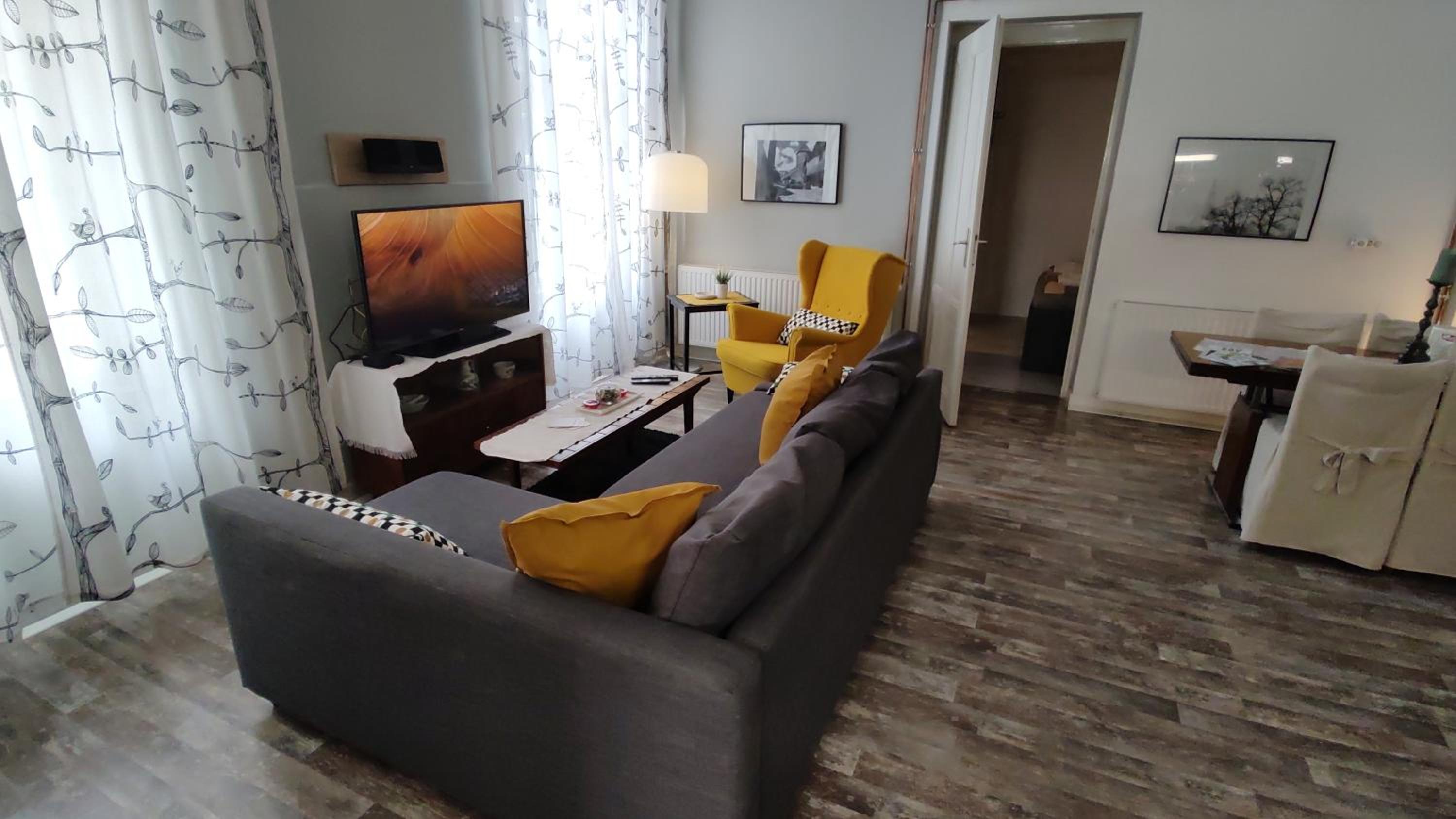 Olive Tree City Apartment view 4