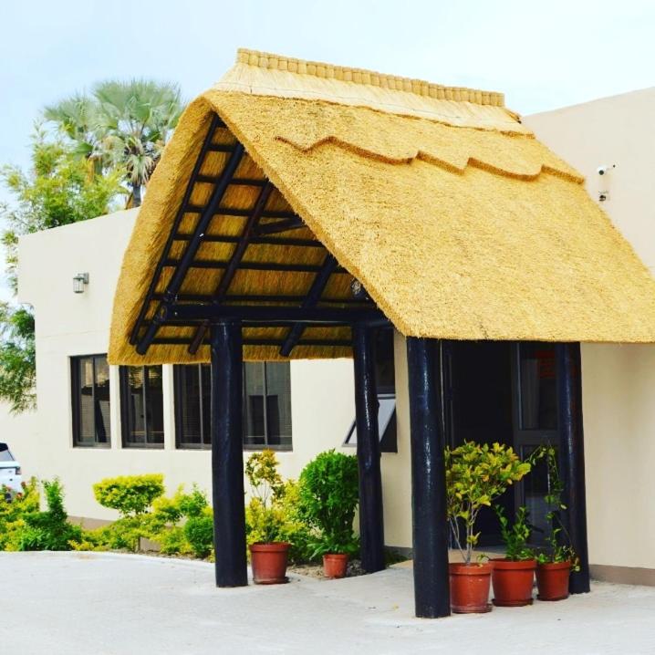 Etang Hotels