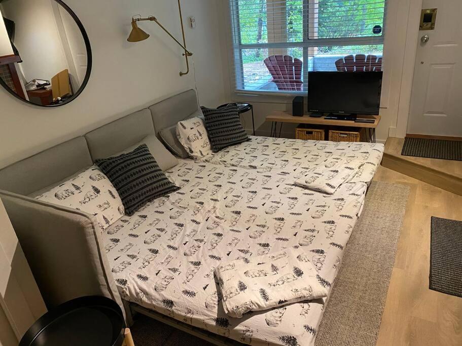 Cozy Townhouse in Whistler Village North