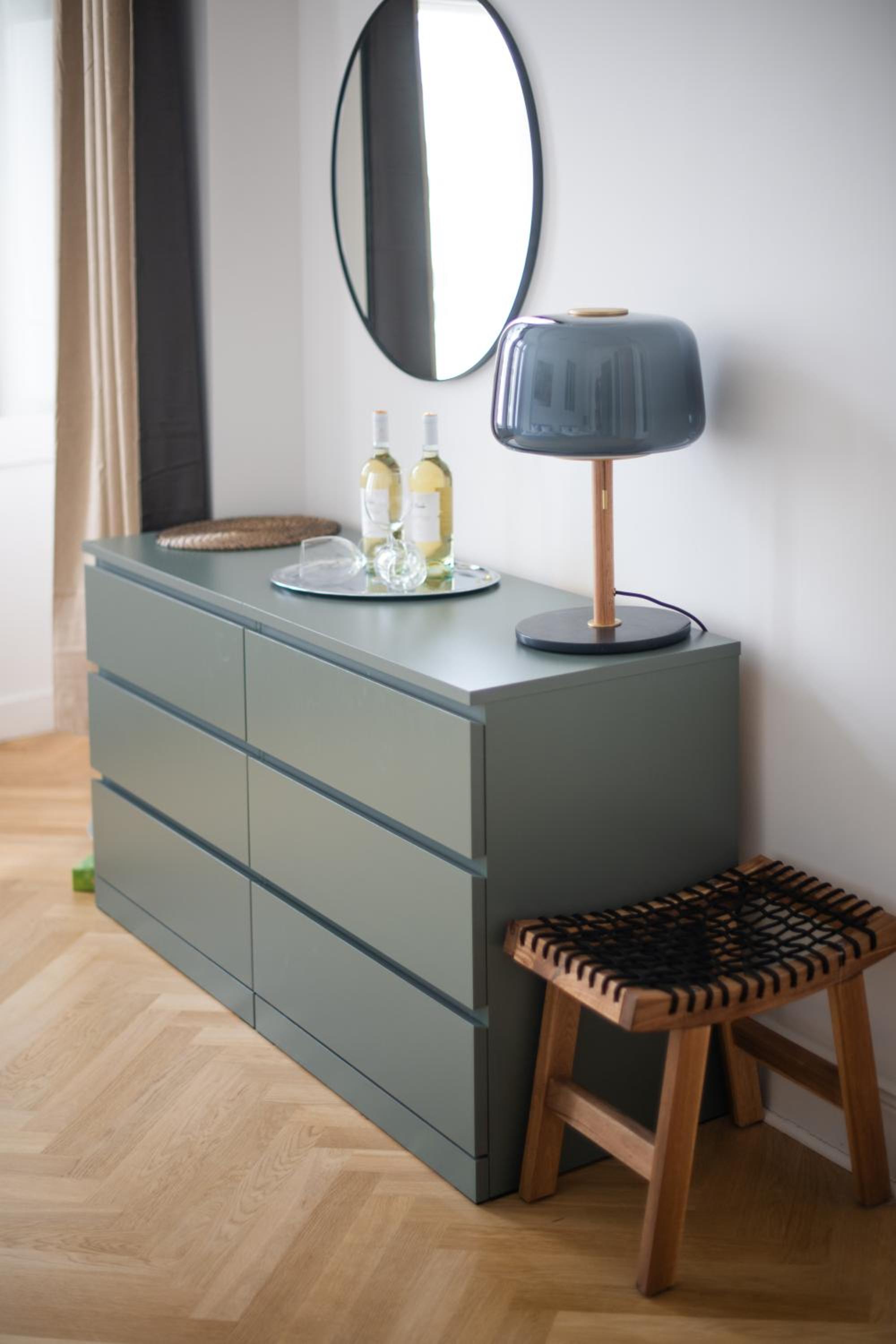 KAISER 02 by ROCKCHAIR Apartments l SUPERHOST Status l 3 Bedrooms Boxspringbeds 2 Bathrooms l Cozy Family & Business Flair 155 sqm 3 Balcony 2nd Floor Elev