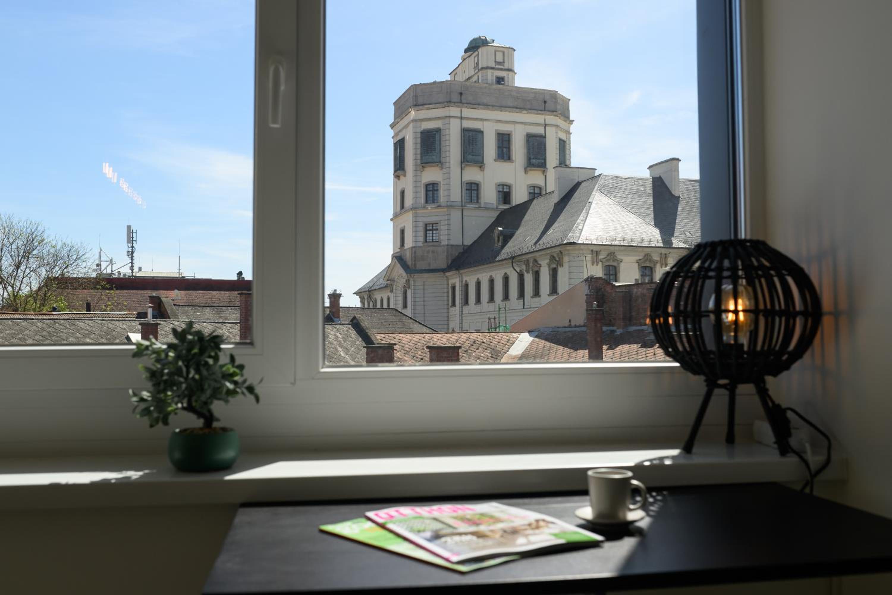 Domino Suite Eger - Image 3
