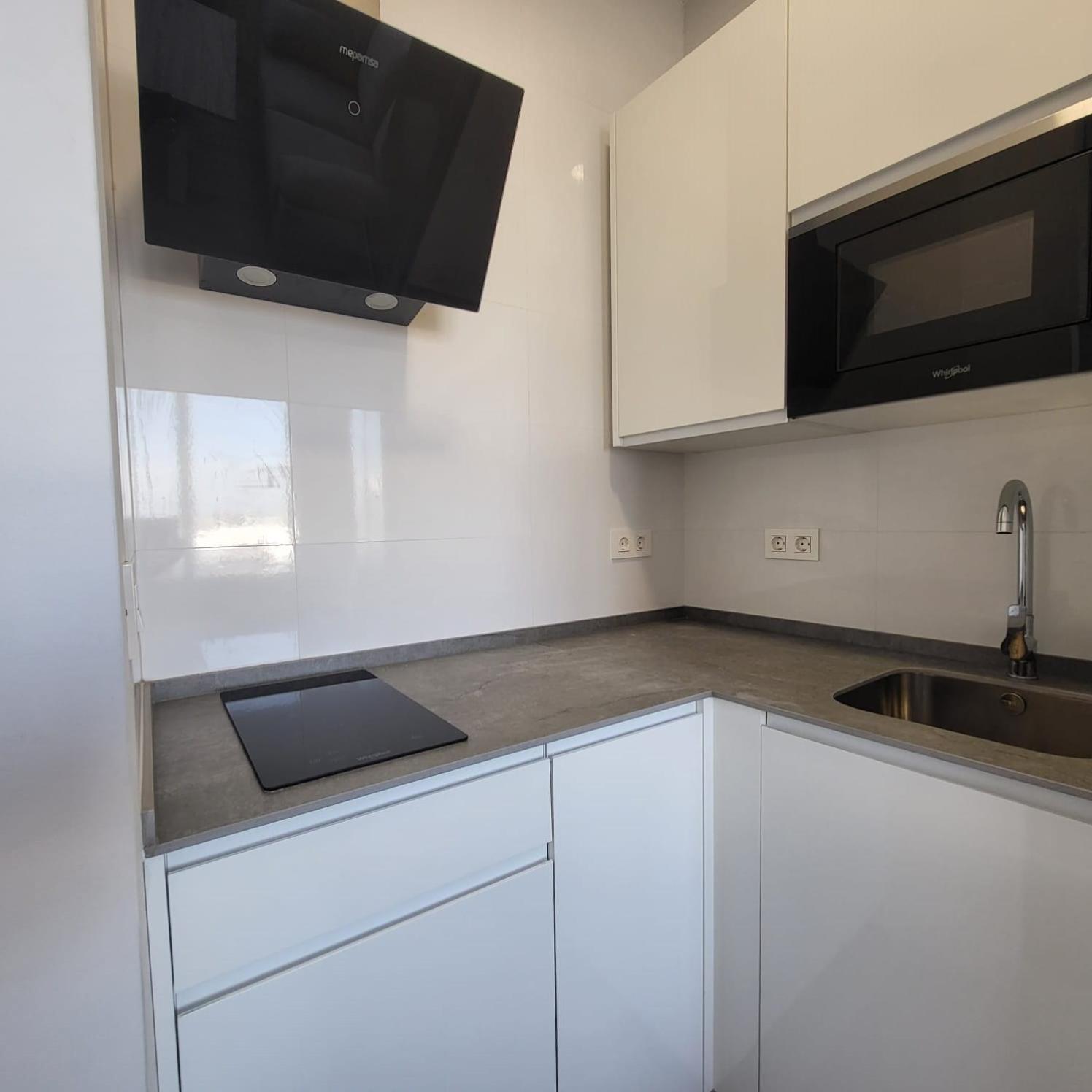 Bonito apartamento moderno con terraza privada