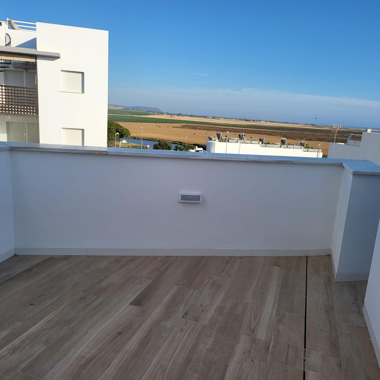 Bonito apartamento moderno con terraza privada