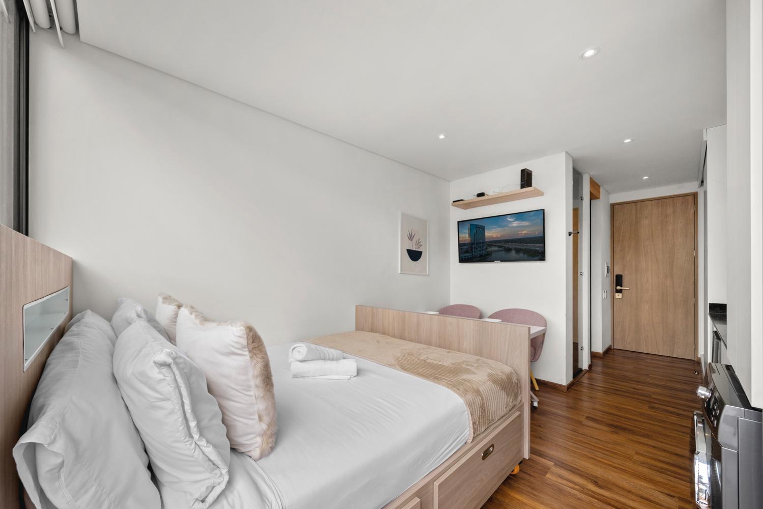 Exclusive modern and central studio
