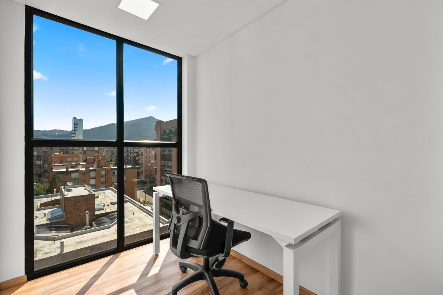 Exclusive modern and central studio