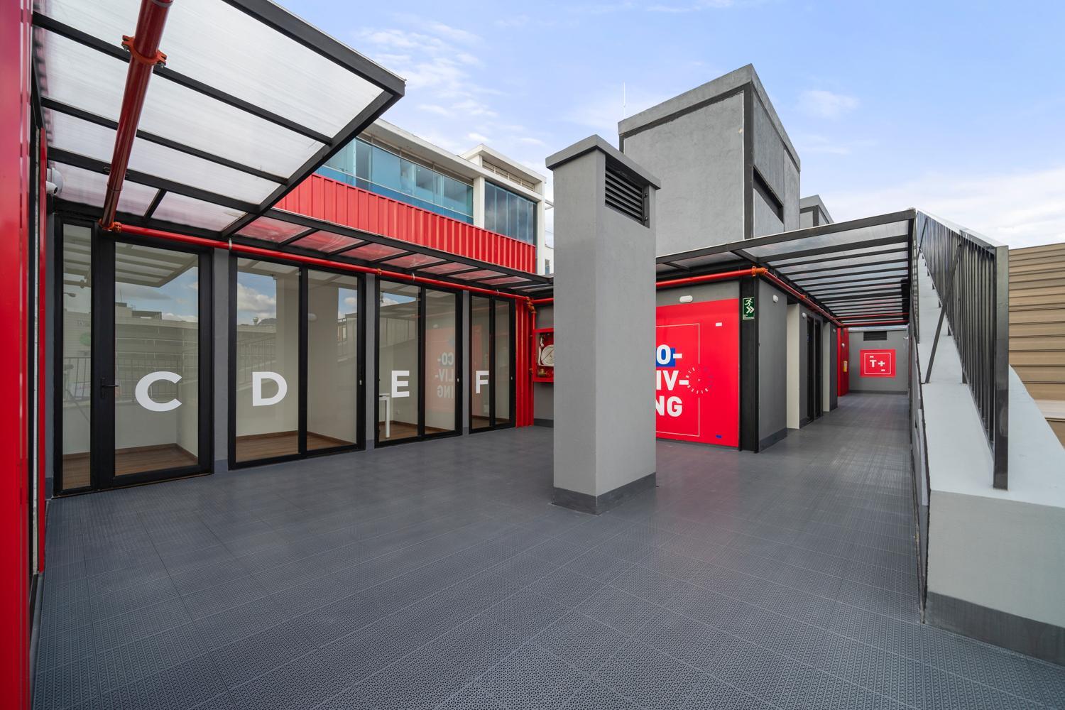 Exclusive modern and central studio