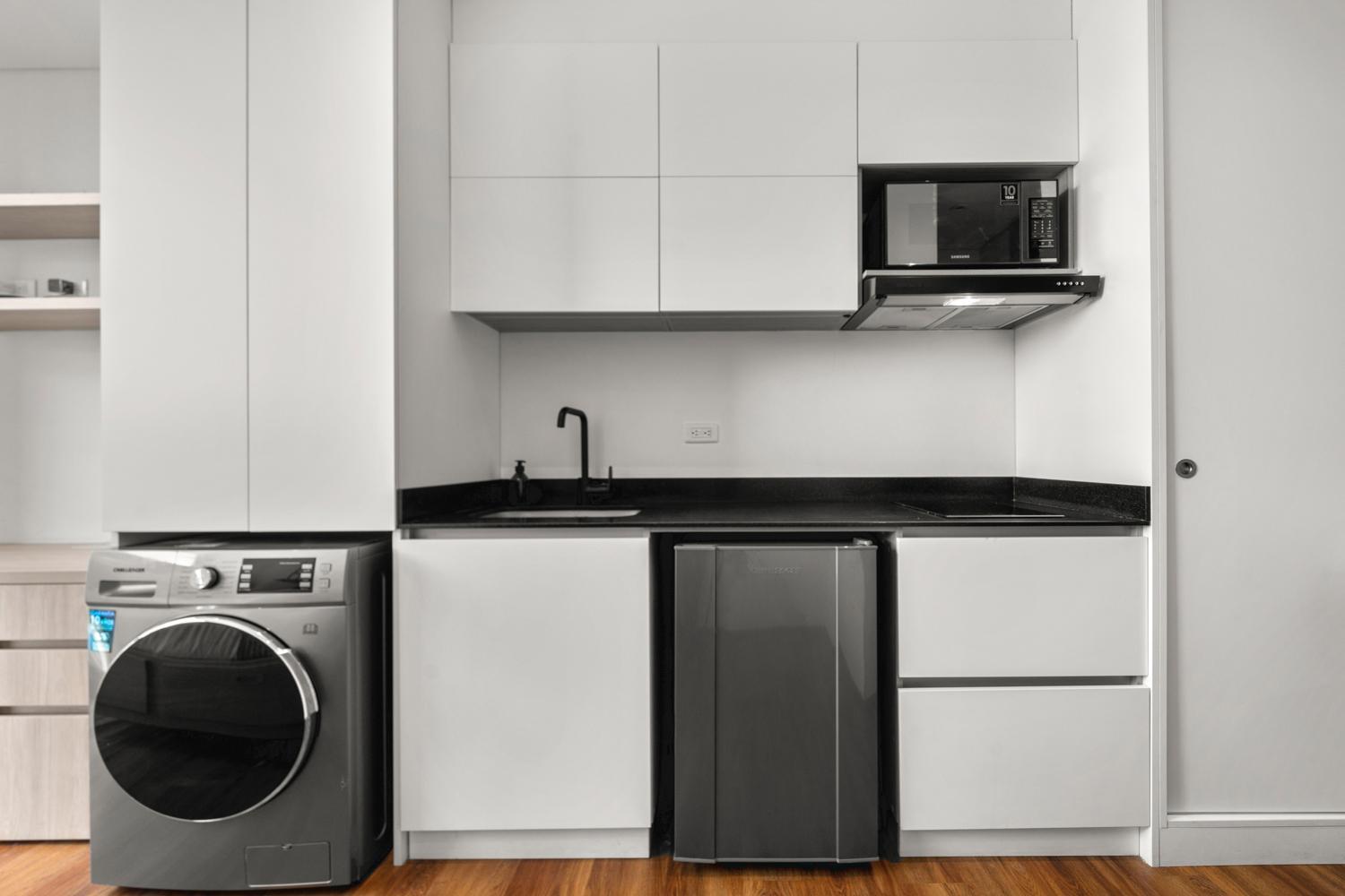 Exclusive modern and central studio