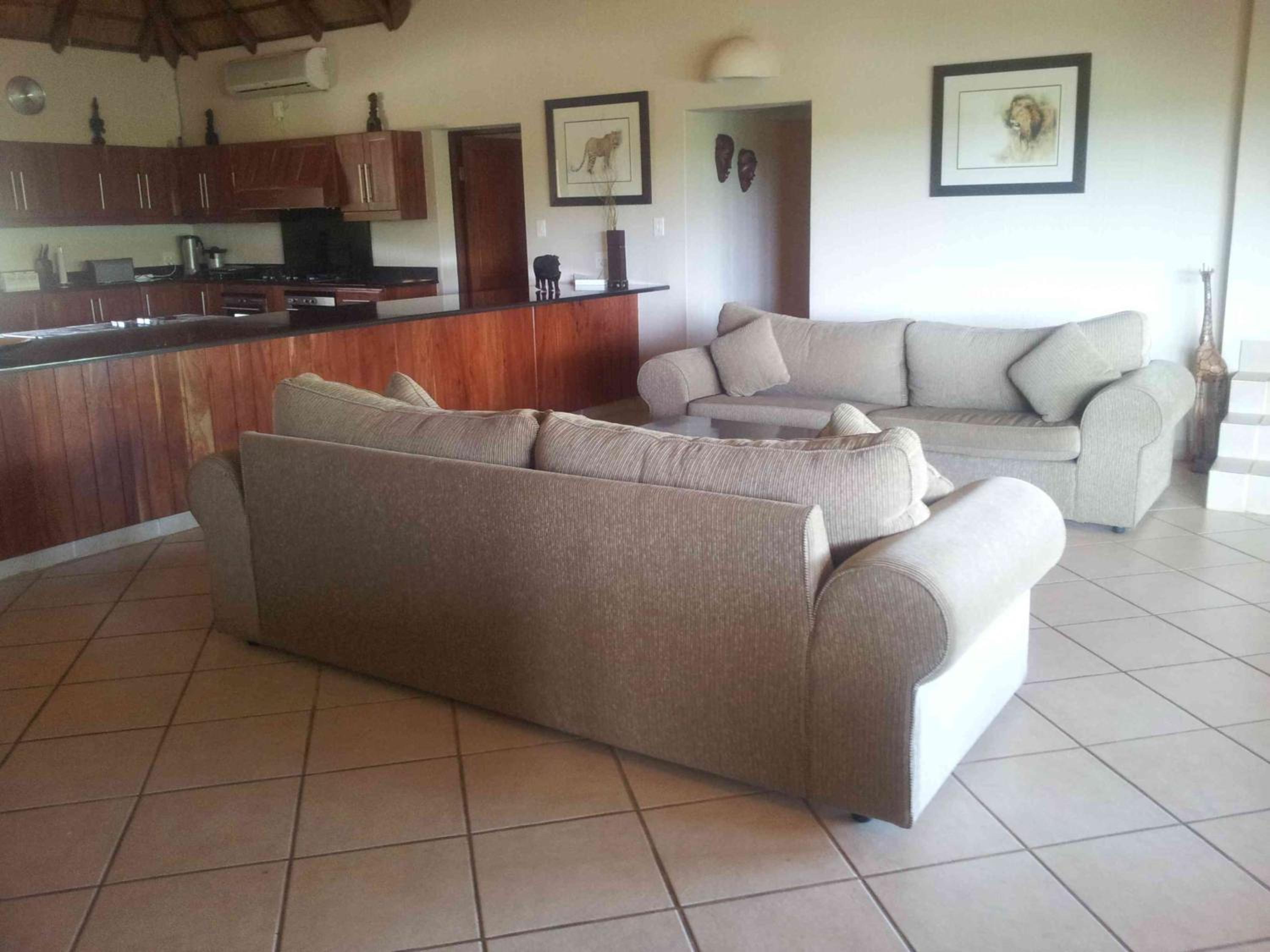Own Pool - Ample Space - Beautiful Views