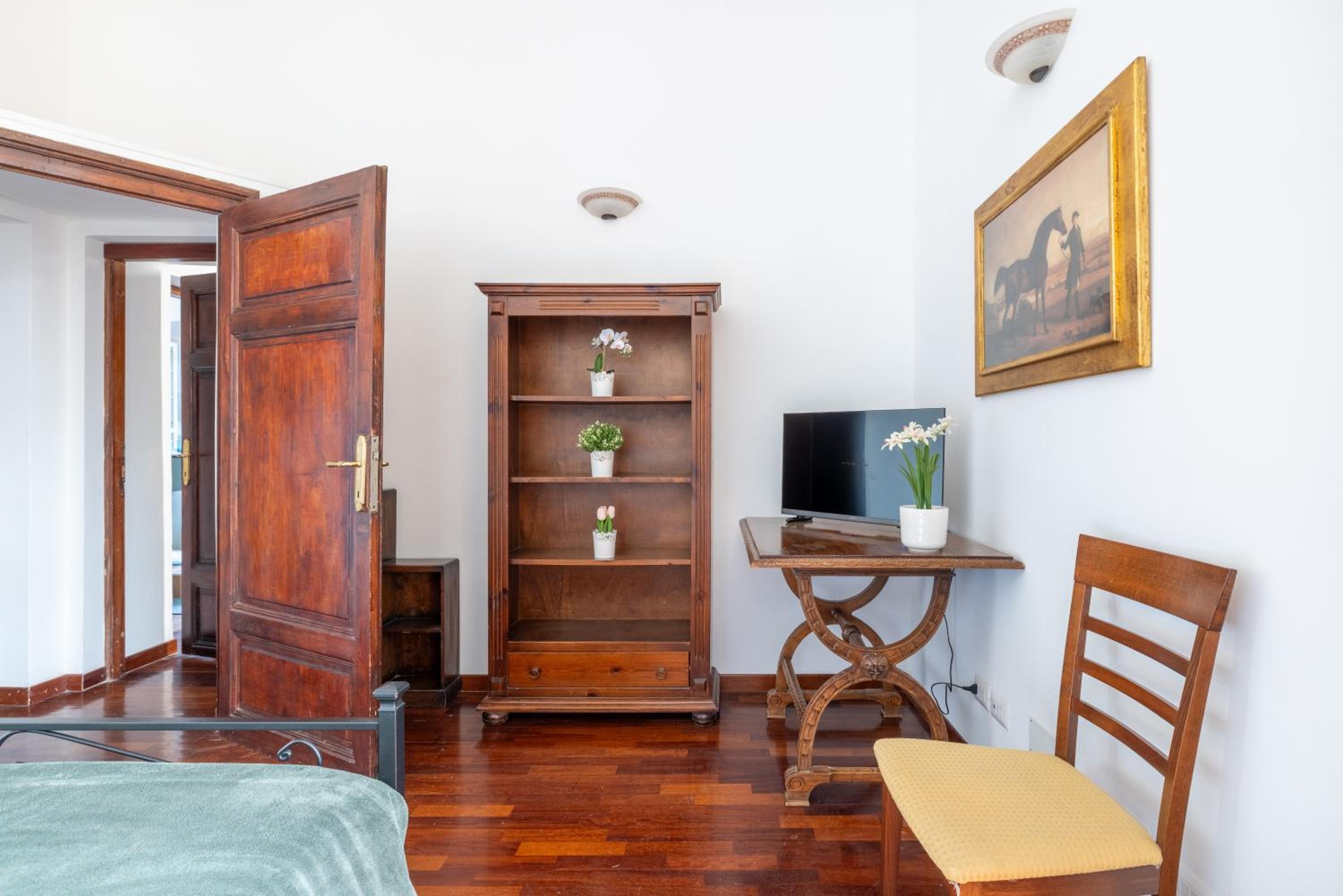 Luxury apartment in the Heart of Rome - near metro A and B