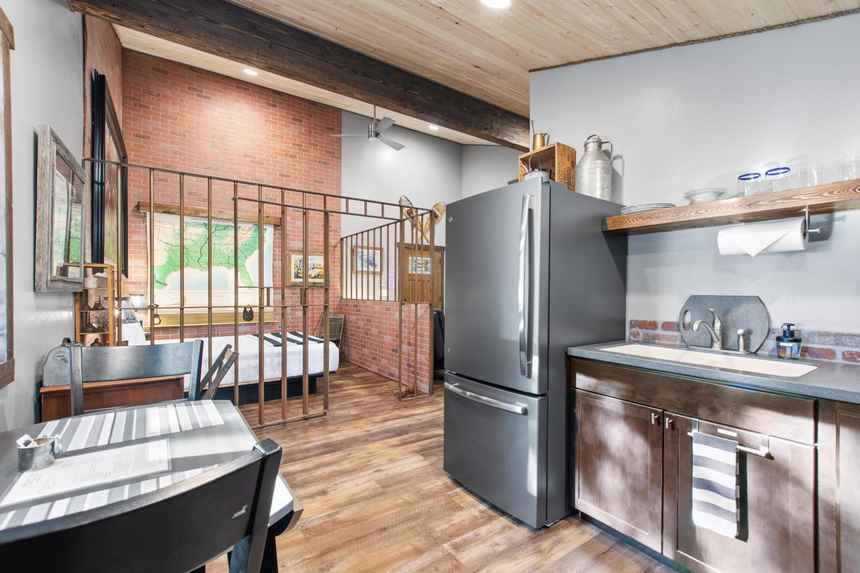 Fort Williamson Glacier Vacation Rentals