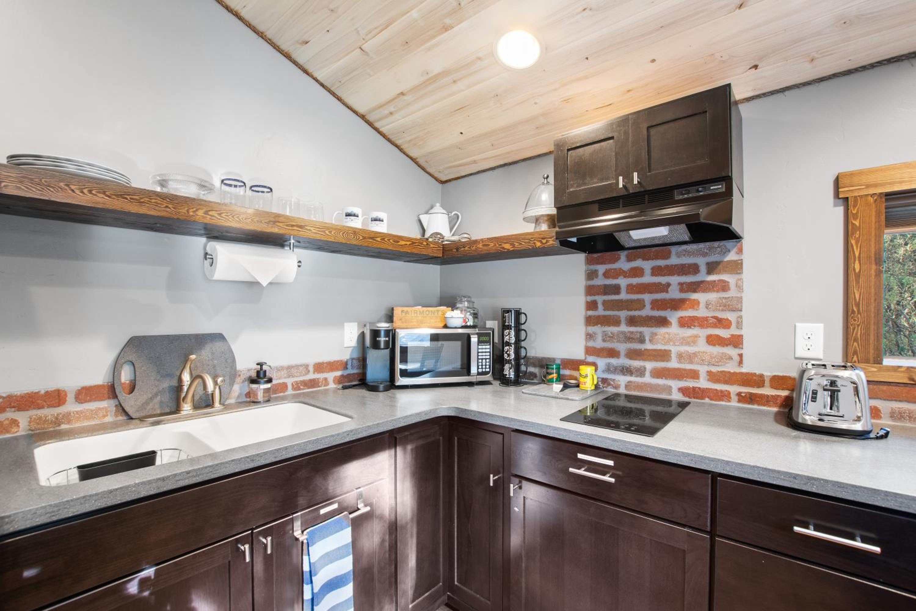 Fort Williamson Glacier Vacation Rentals