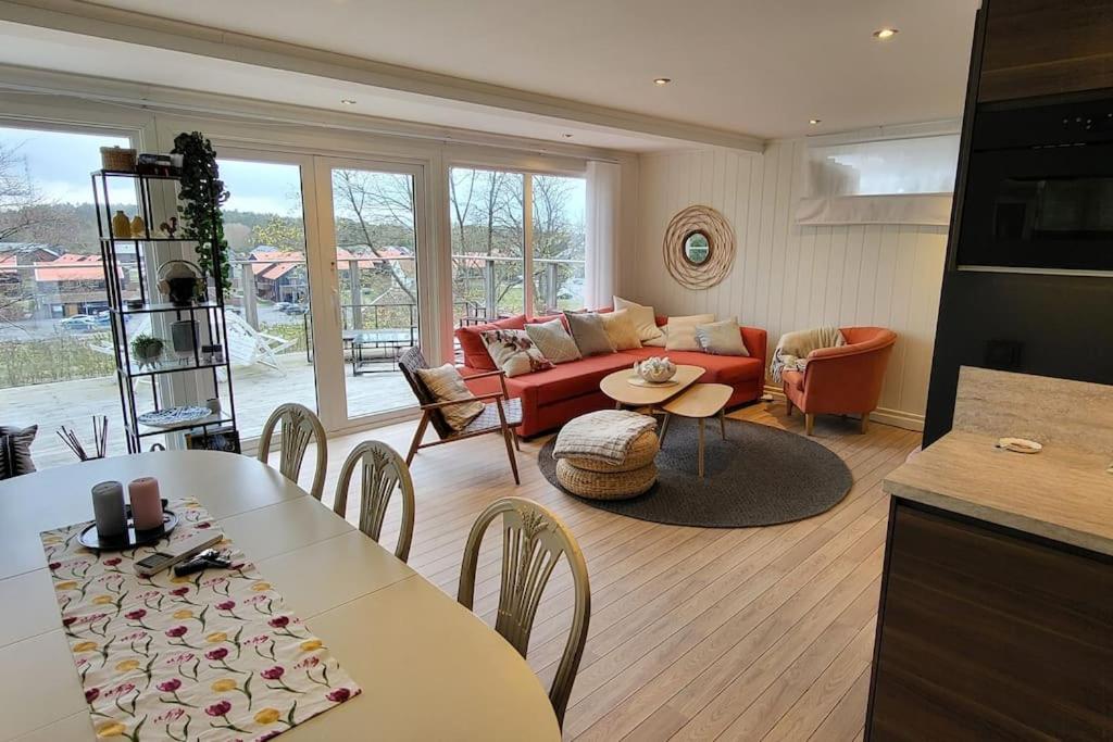 Lovely house by the sea close to Marstrand view 3