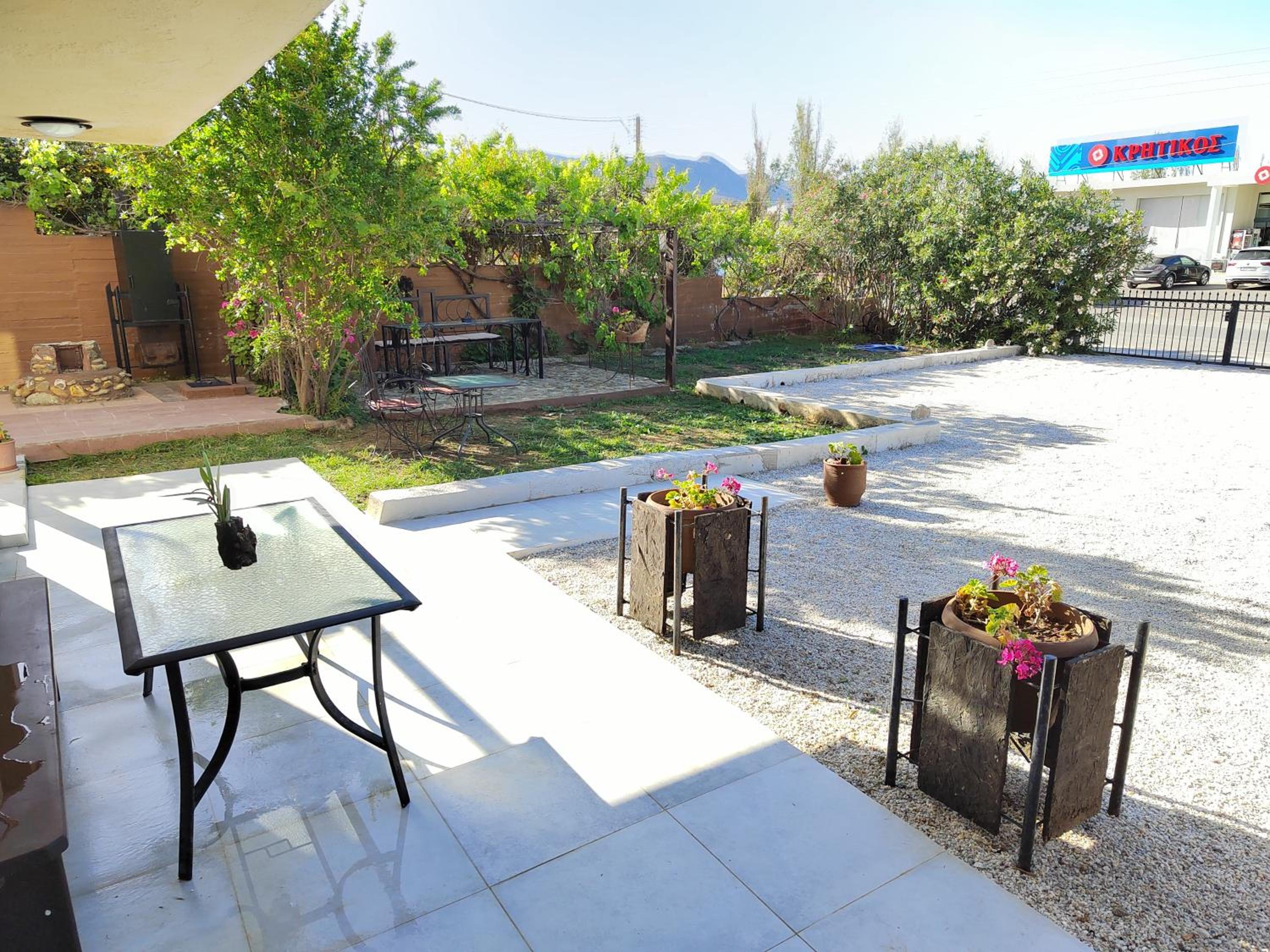 Rododafni Apartments