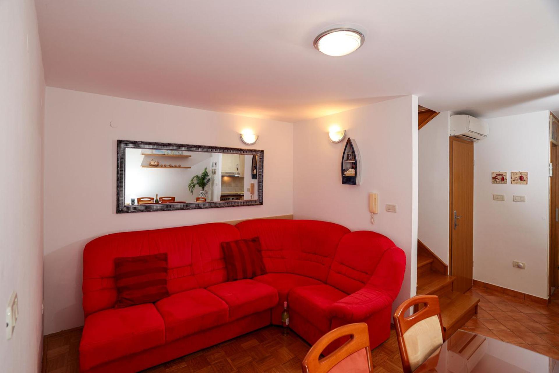 MHOUSE