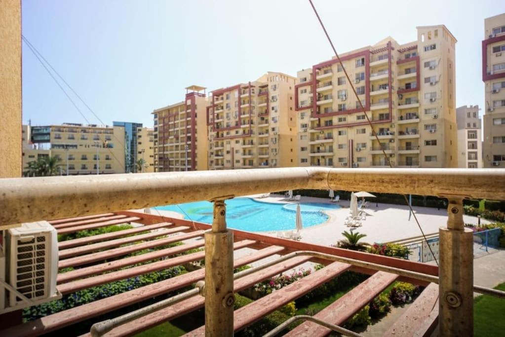 Down Town Marina 2 bedrooms view 2