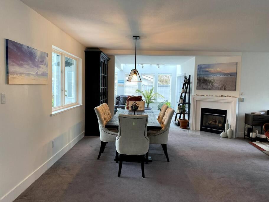 Villa in Crescent Beach