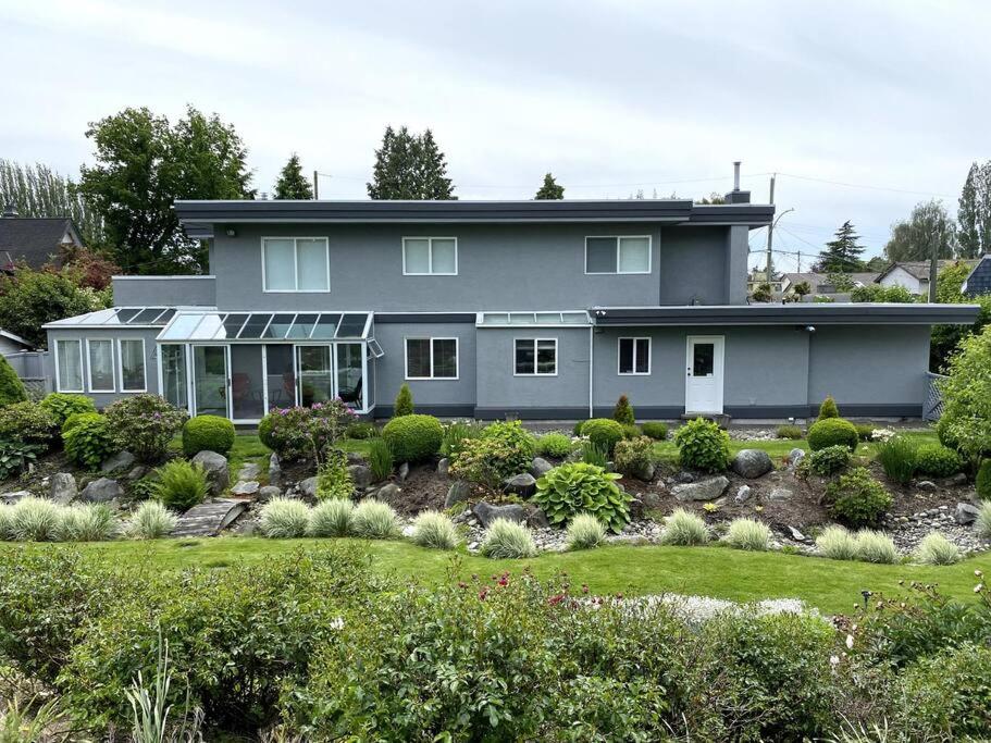 Villa in Crescent Beach