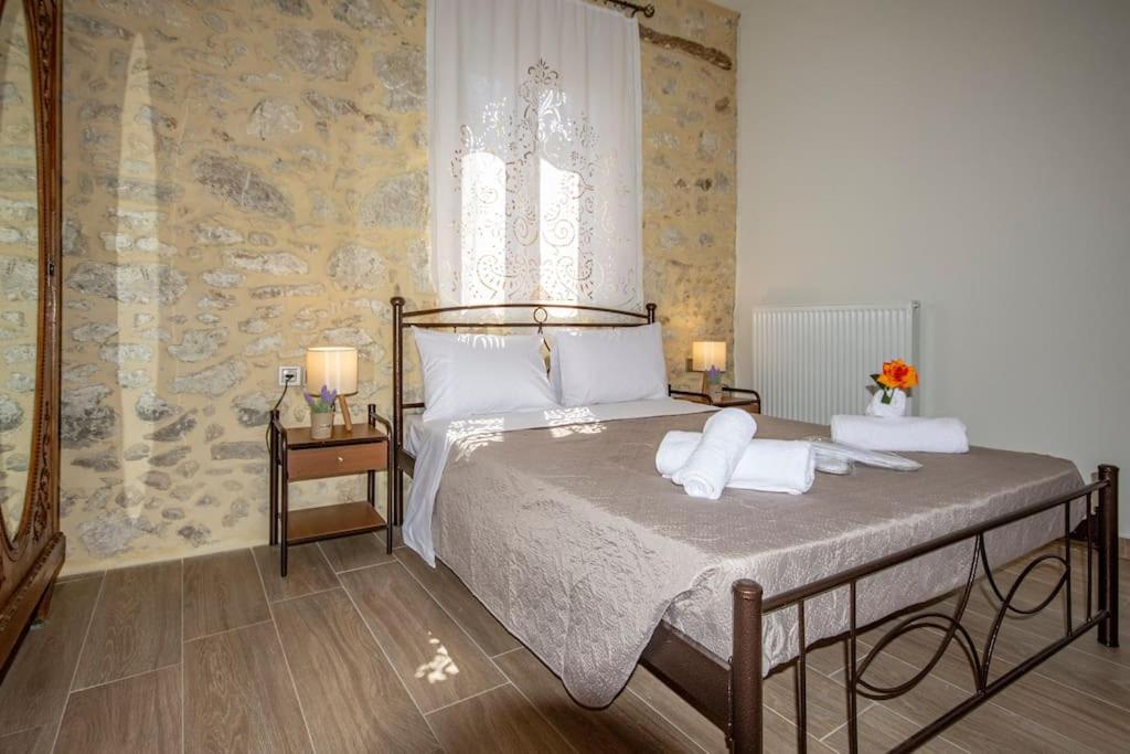 Kalomiris Thea Suite