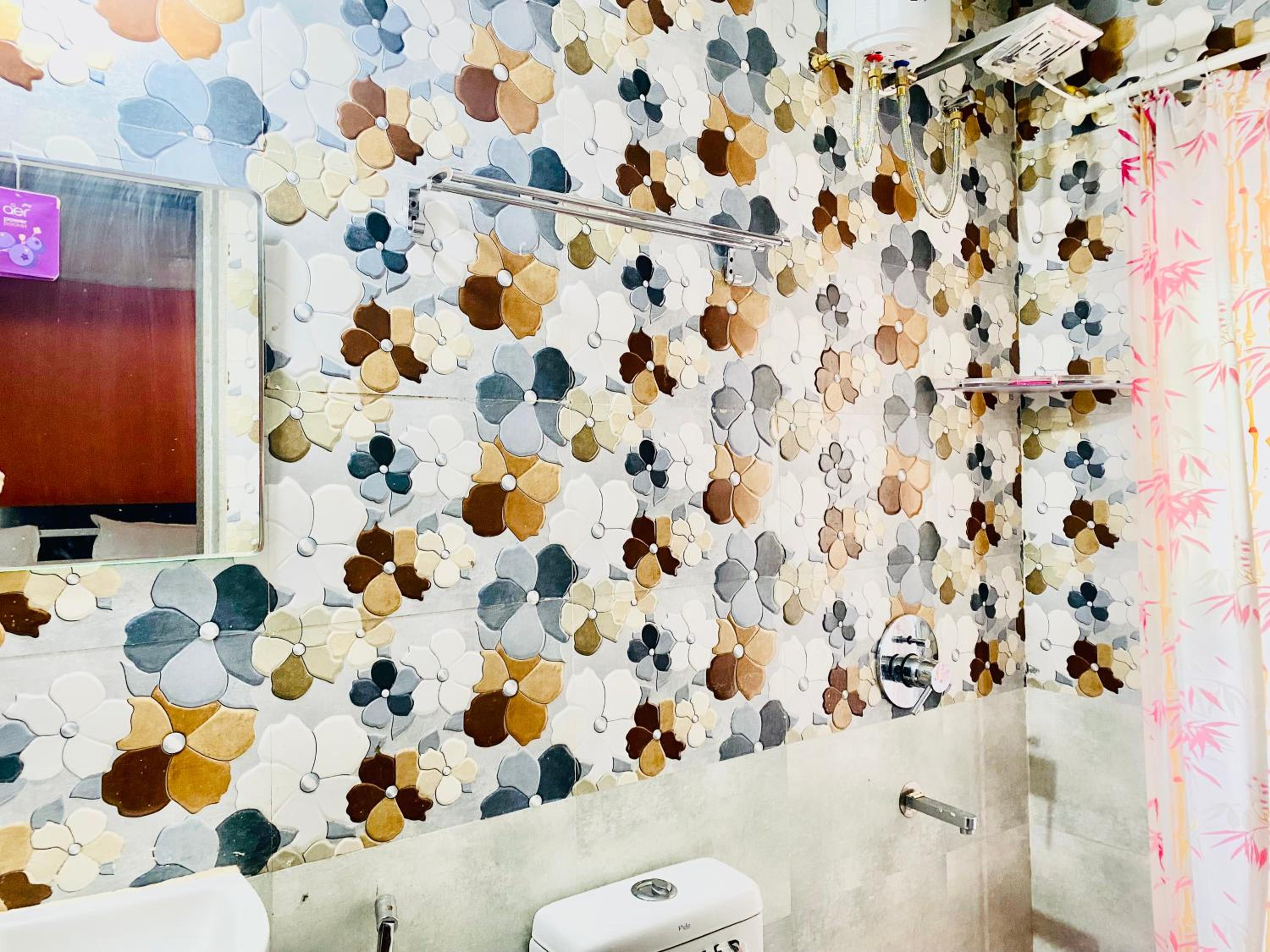 Separate 2 AC Rooms Kalyani Nagar Near Pune Airport Osho Garden WTC view 3