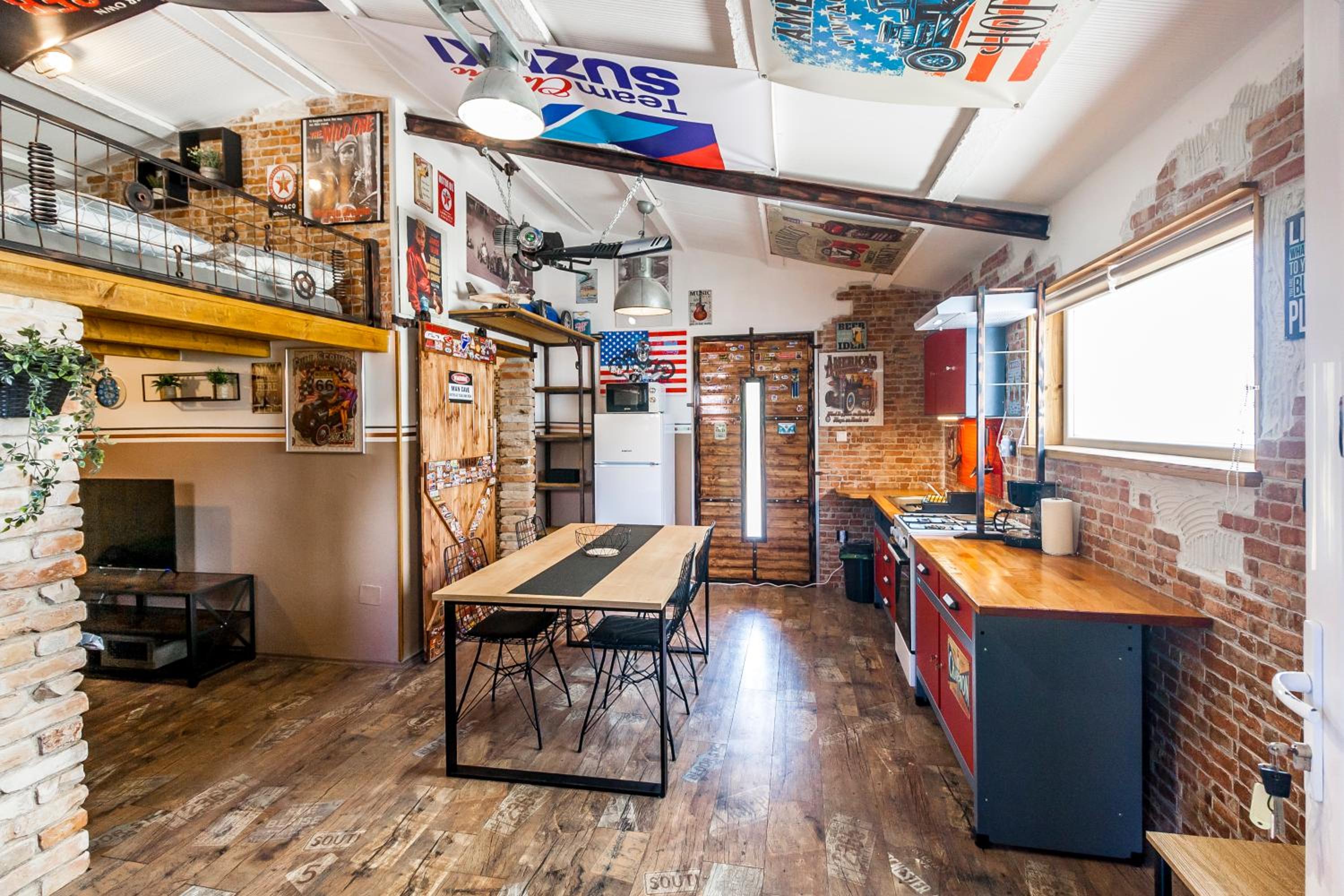 Industrial style studio house Eni, with Parking, BBQ, AC in Marčana, Ferienwohnung view 3