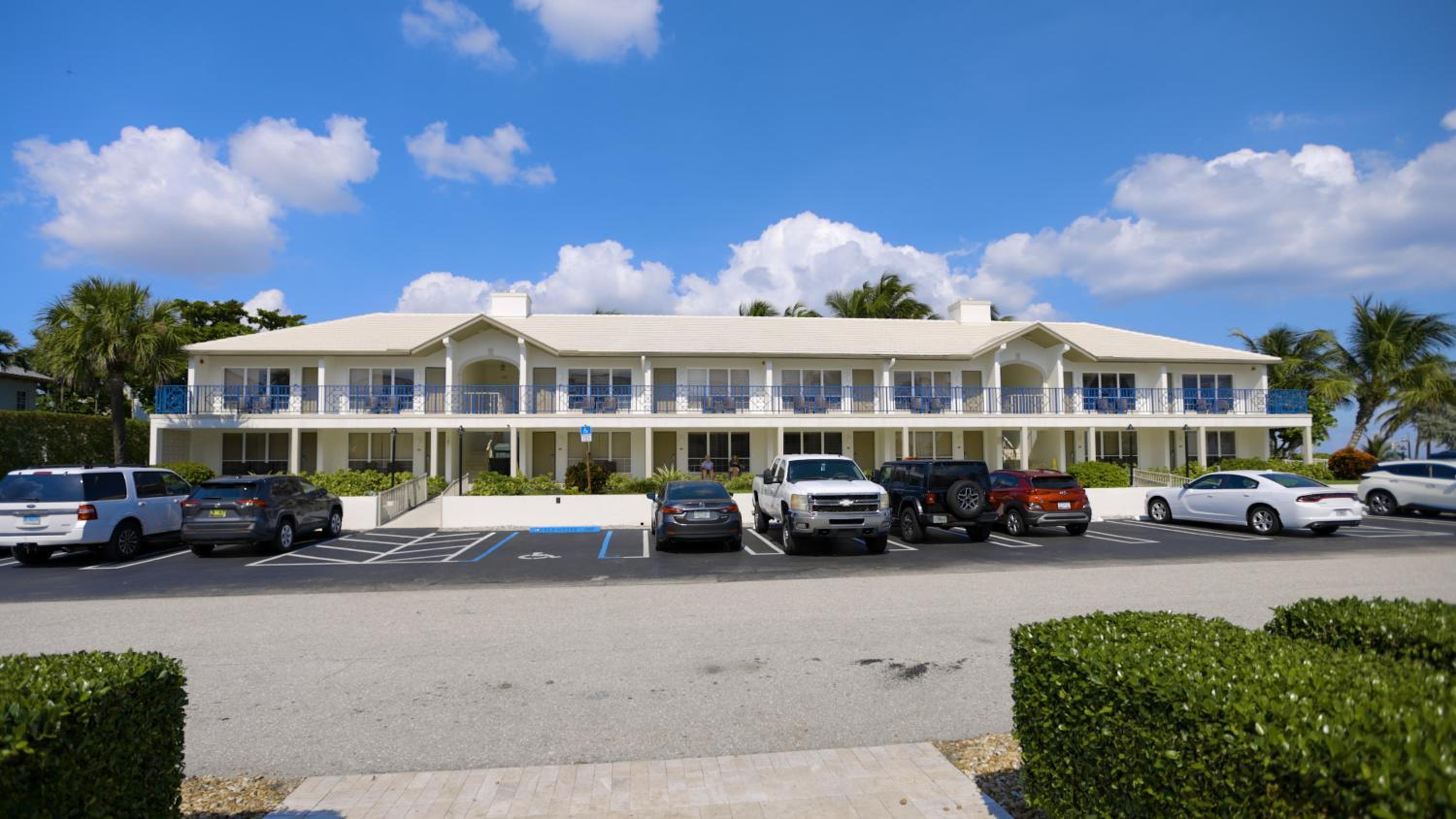 West Palm Beach Vacations - The Dover House Resort - Property Image 3